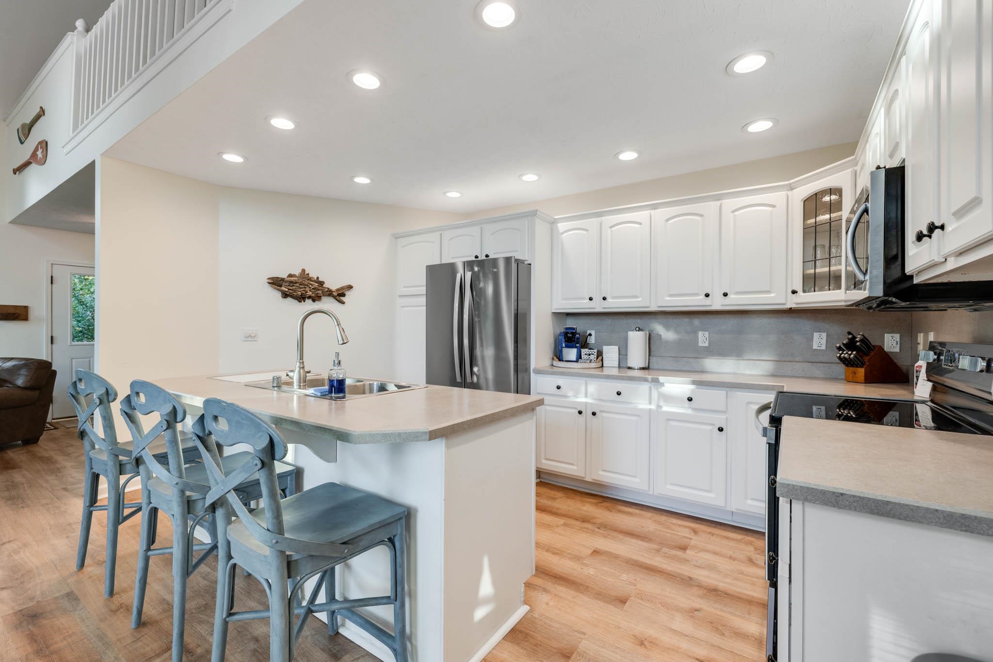 481 Timberlake Ln, McDaniels, Kentucky 40152, 4 Bedrooms Bedrooms, ,3 BathroomsBathrooms,Single Family Residence,For Sale,Timberlake Ln,91208