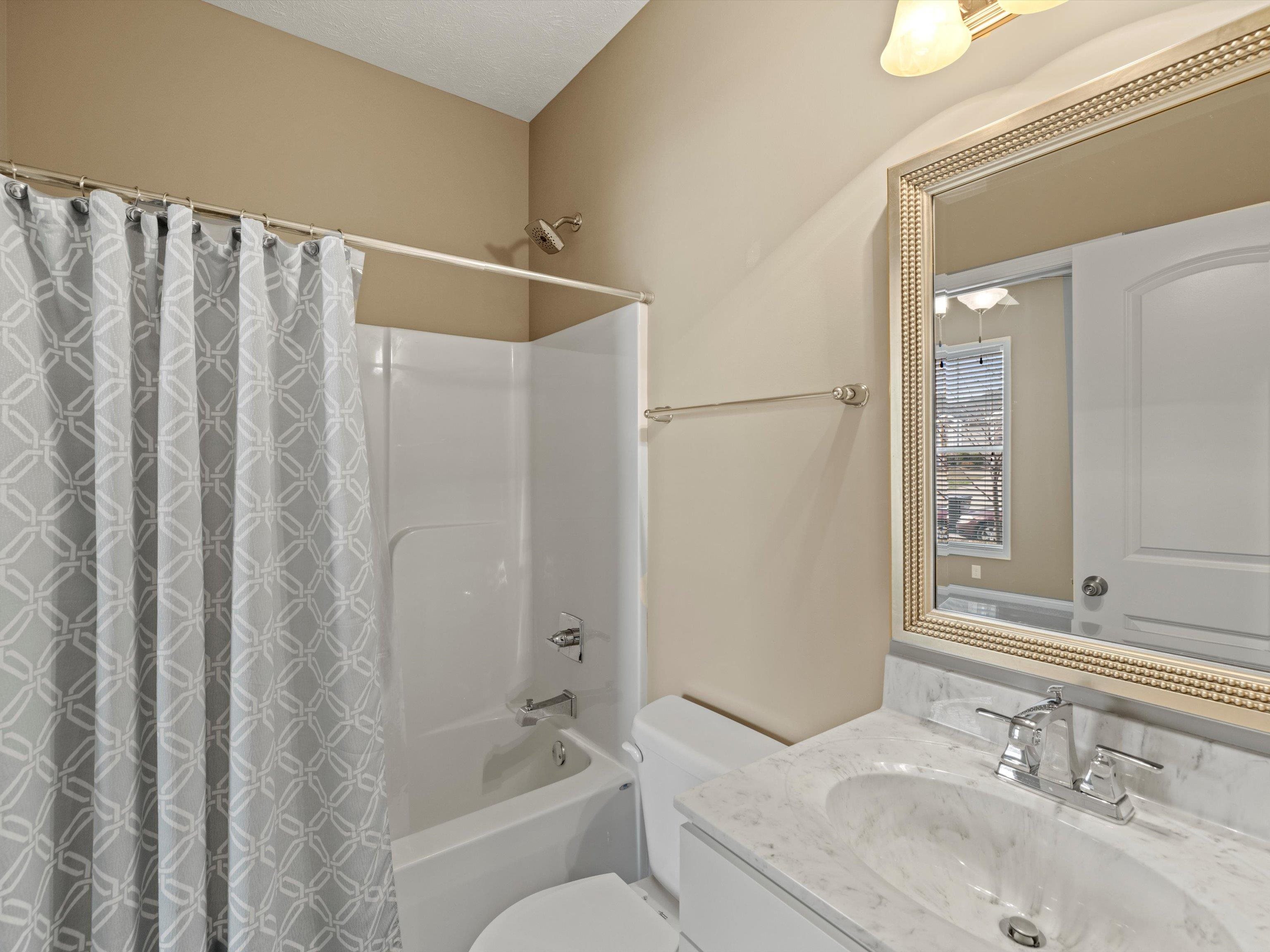 6427 Valley Brook Trace, Utica, Kentucky 42376, 3 Bedrooms Bedrooms, ,2 BathroomsBathrooms,Single Family Residence,For Sale,Valley Brook Trace,91211