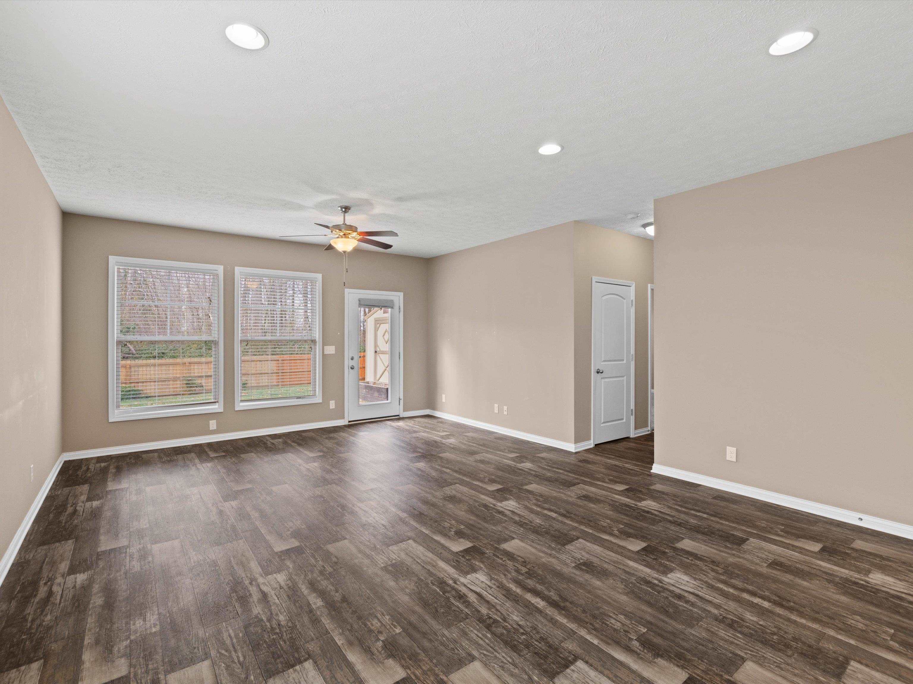 6427 Valley Brook Trace, Utica, Kentucky 42376, 3 Bedrooms Bedrooms, ,2 BathroomsBathrooms,Single Family Residence,For Sale,Valley Brook Trace,91211
