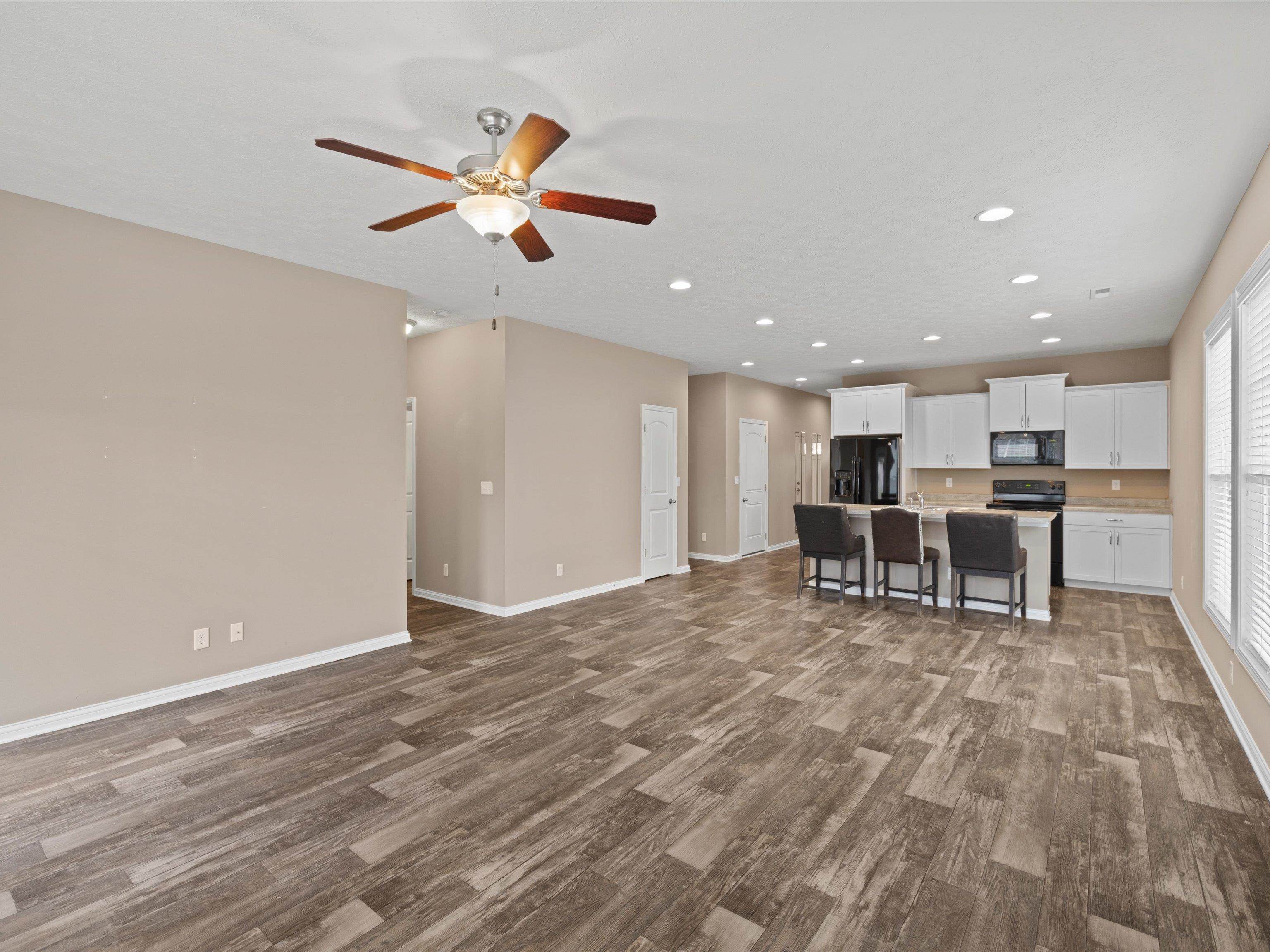 6427 Valley Brook Trace, Utica, Kentucky 42376, 3 Bedrooms Bedrooms, ,2 BathroomsBathrooms,Single Family Residence,For Sale,Valley Brook Trace,91211