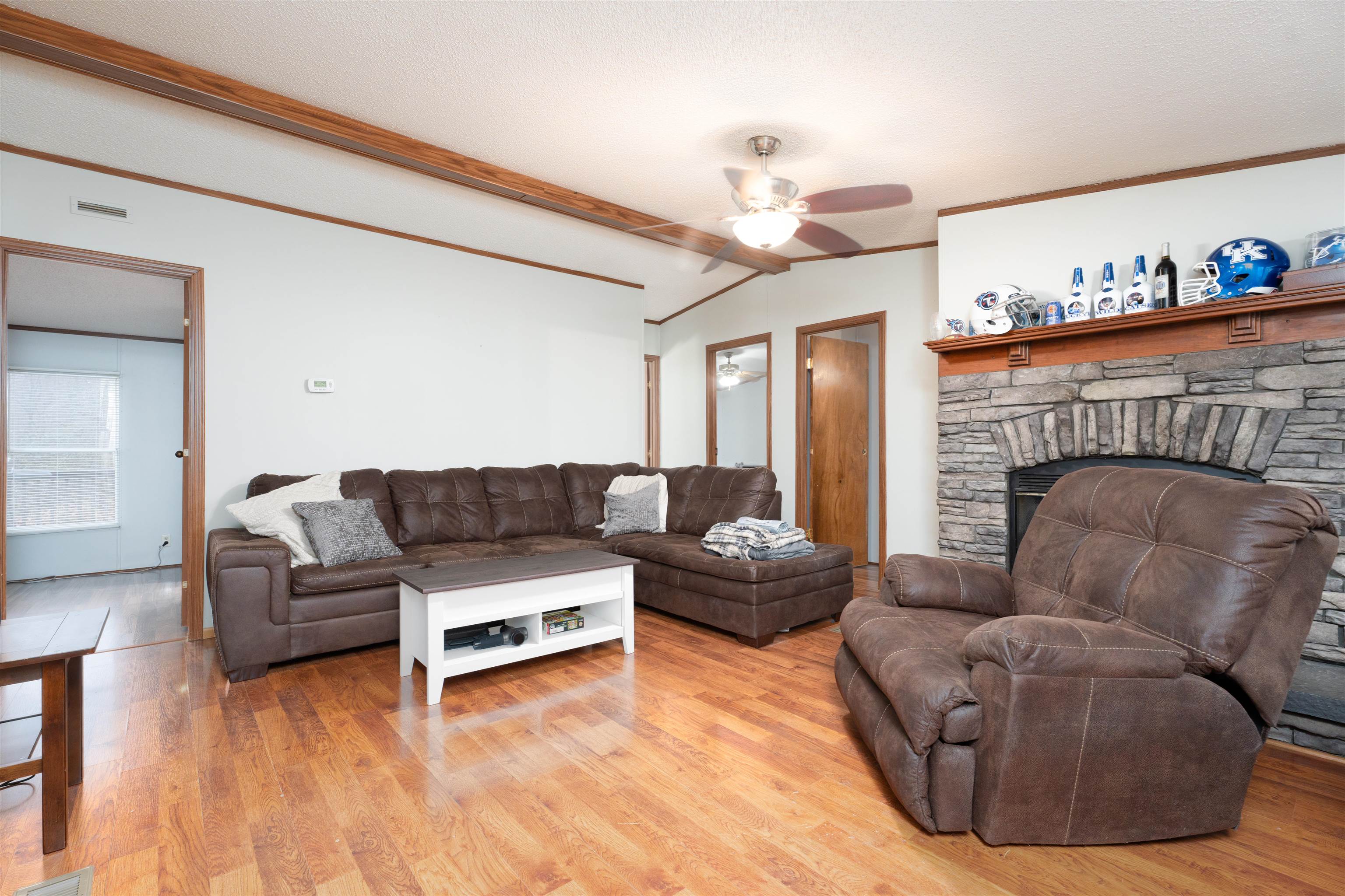 4024 Creekside Court, Owensboro, Kentucky 42301, 3 Bedrooms Bedrooms, ,2 BathroomsBathrooms,Single Family Residence,For Sale,Creekside Court,91214