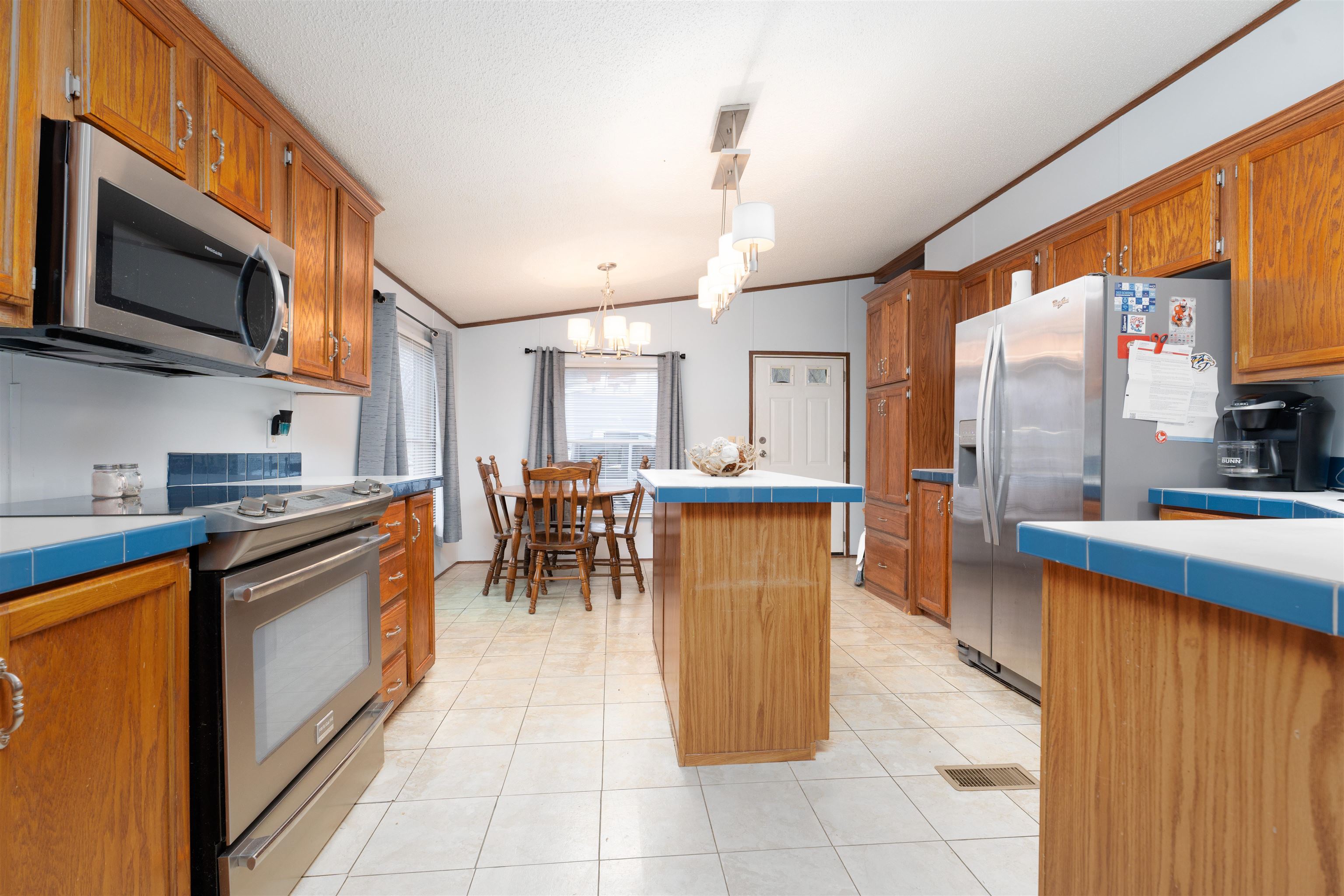 4024 Creekside Court, Owensboro, Kentucky 42301, 3 Bedrooms Bedrooms, ,2 BathroomsBathrooms,Single Family Residence,For Sale,Creekside Court,91214