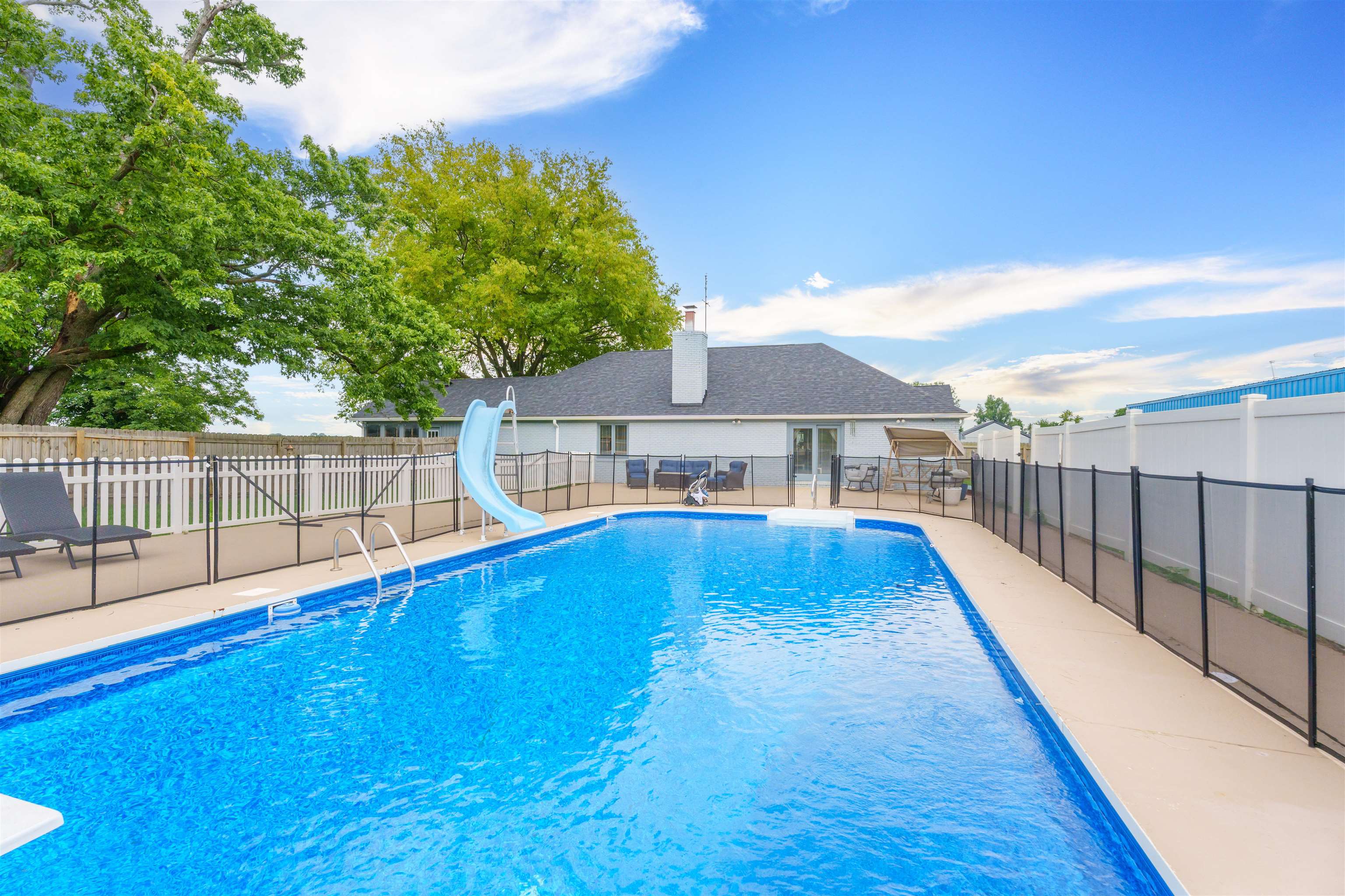 1161 Worthington Rd, Owensboro, Kentucky 42301, 4 Bedrooms Bedrooms, ,2 BathroomsBathrooms,Single Family Residence,For Sale,Worthington Rd,91216