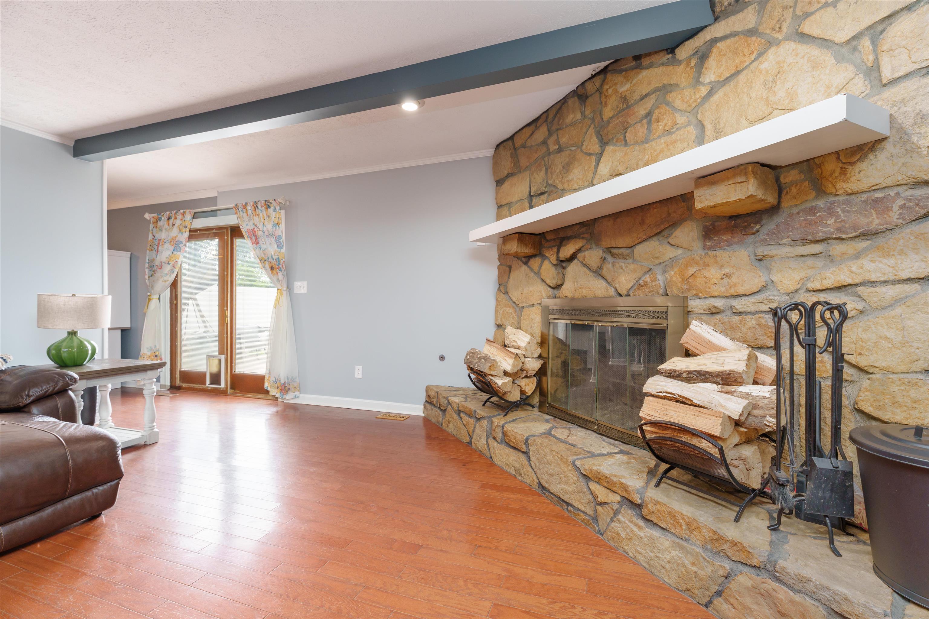 1161 Worthington Rd, Owensboro, Kentucky 42301, 4 Bedrooms Bedrooms, ,2 BathroomsBathrooms,Single Family Residence,For Sale,Worthington Rd,91216
