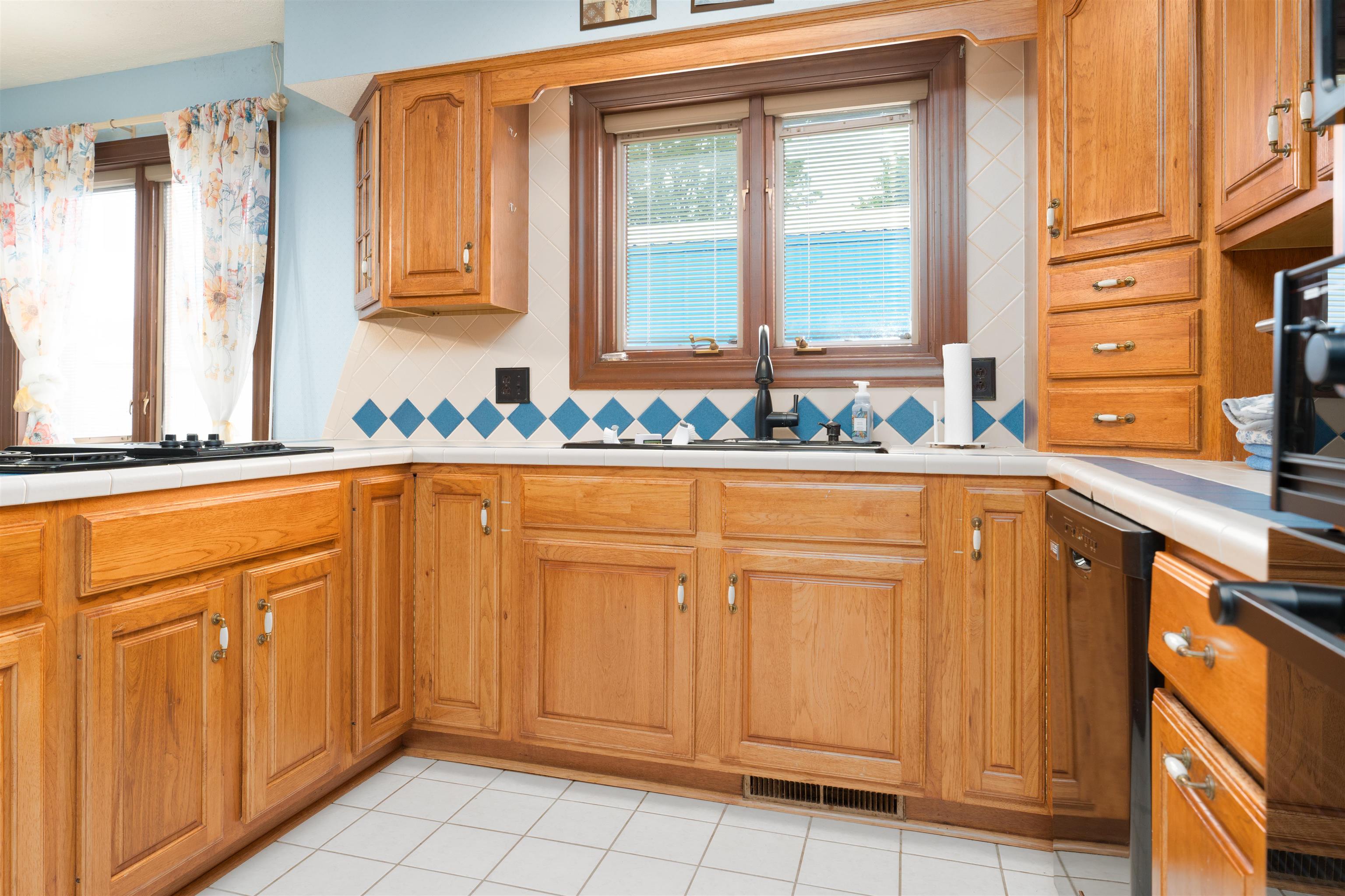 1161 Worthington Rd, Owensboro, Kentucky 42301, 4 Bedrooms Bedrooms, ,2 BathroomsBathrooms,Single Family Residence,For Sale,Worthington Rd,91216