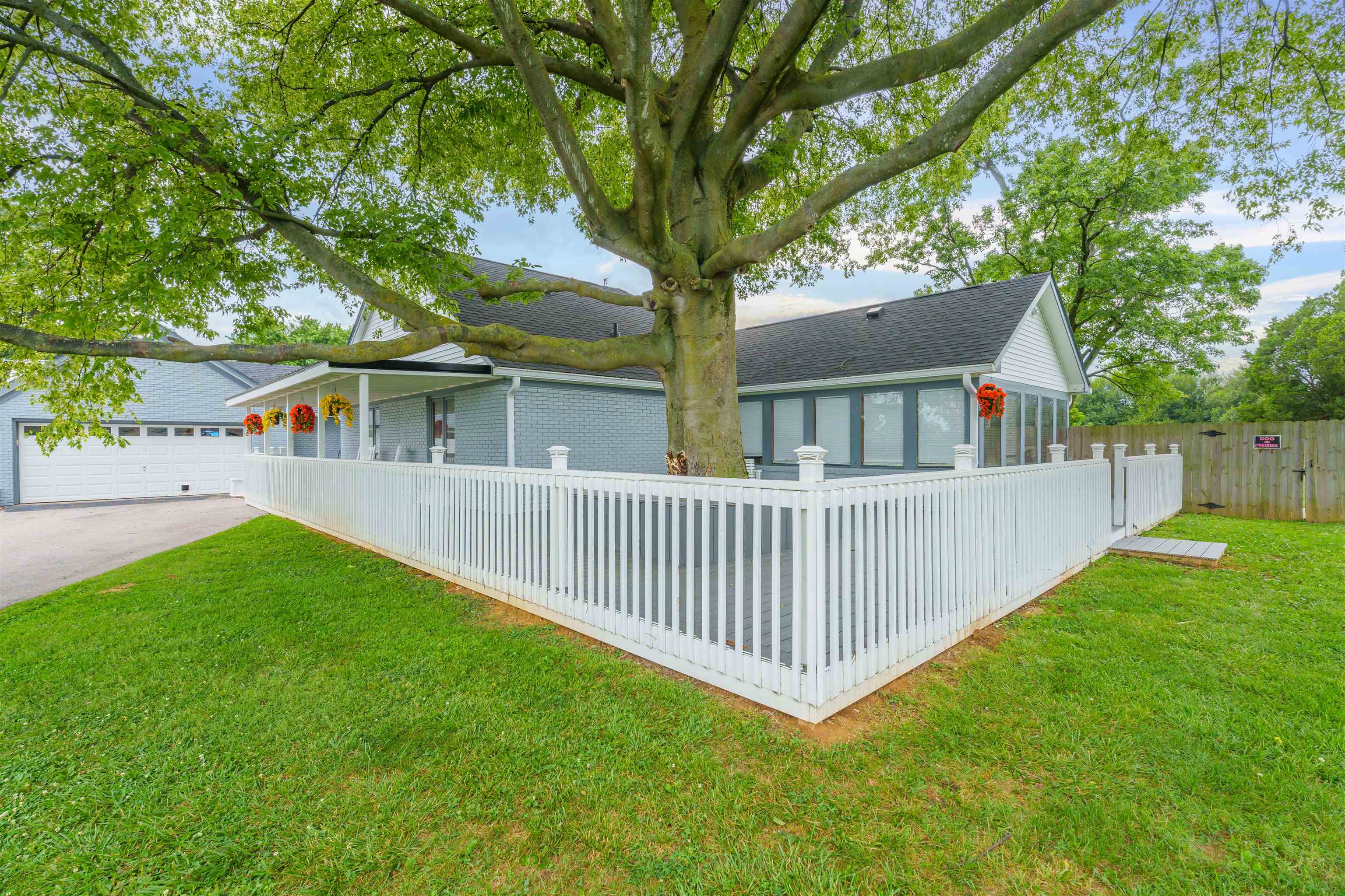 1161 Worthington Rd, Owensboro, Kentucky 42301, 4 Bedrooms Bedrooms, ,2 BathroomsBathrooms,Single Family Residence,For Sale,Worthington Rd,91216