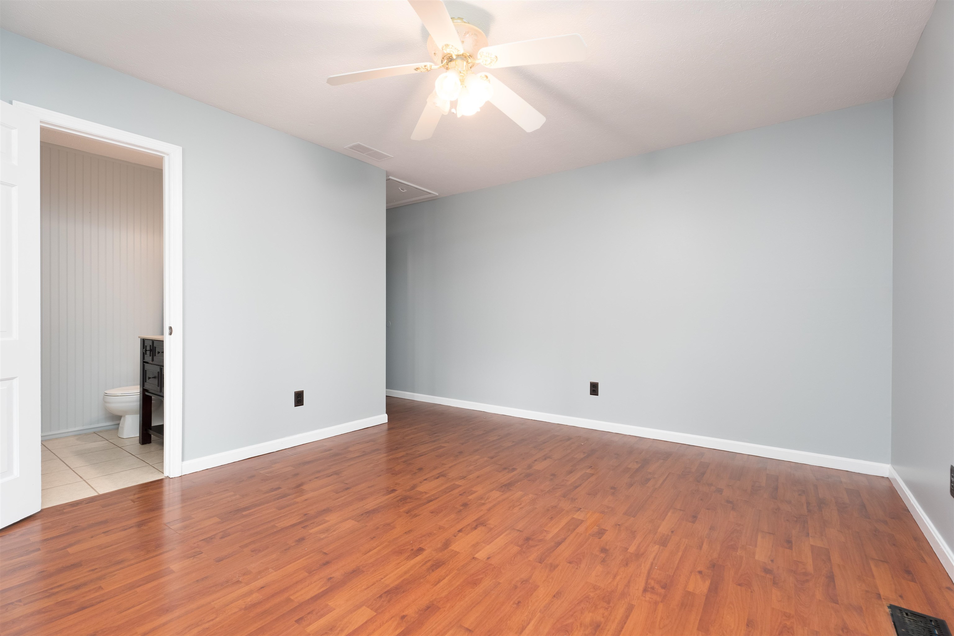 1161 Worthington Rd, Owensboro, Kentucky 42301, 4 Bedrooms Bedrooms, ,2 BathroomsBathrooms,Single Family Residence,For Sale,Worthington Rd,91216