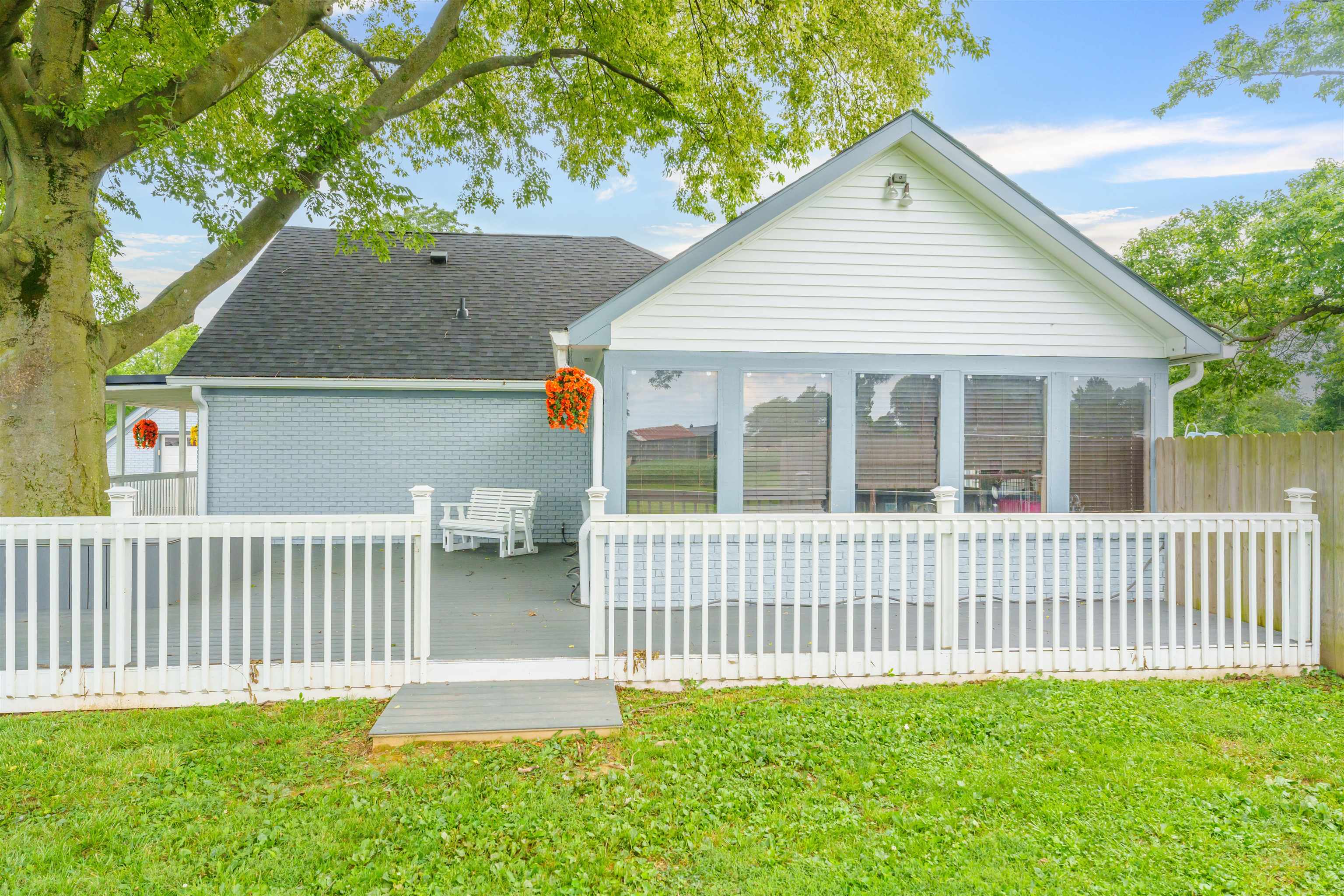 1161 Worthington Rd, Owensboro, Kentucky 42301, 4 Bedrooms Bedrooms, ,2 BathroomsBathrooms,Single Family Residence,For Sale,Worthington Rd,91216