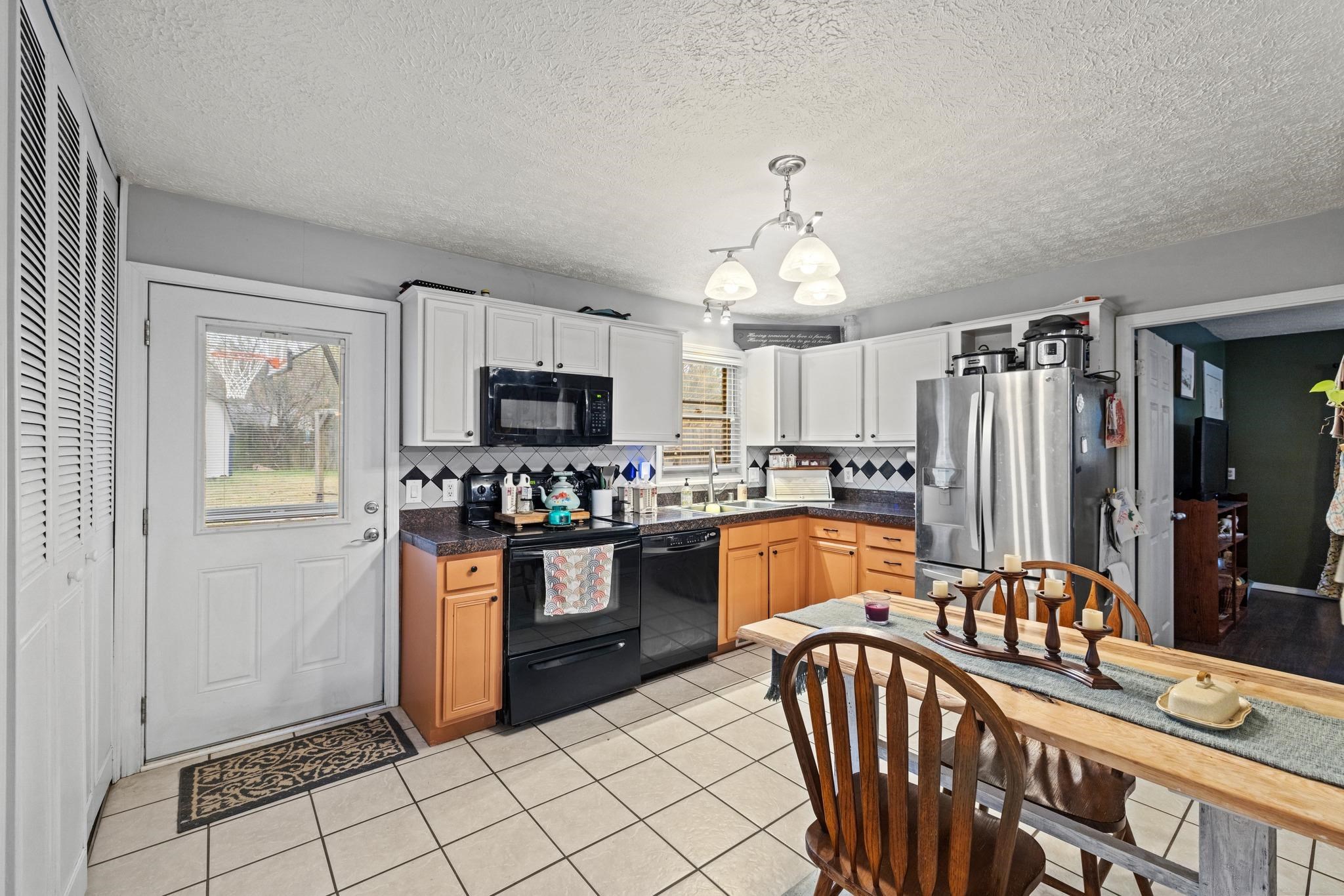 3414 Old Mill Lane, Owensboro, Kentucky 42303, 3 Bedrooms Bedrooms, ,1 BathroomBathrooms,Single Family Residence,For Sale,Old Mill Lane,91225