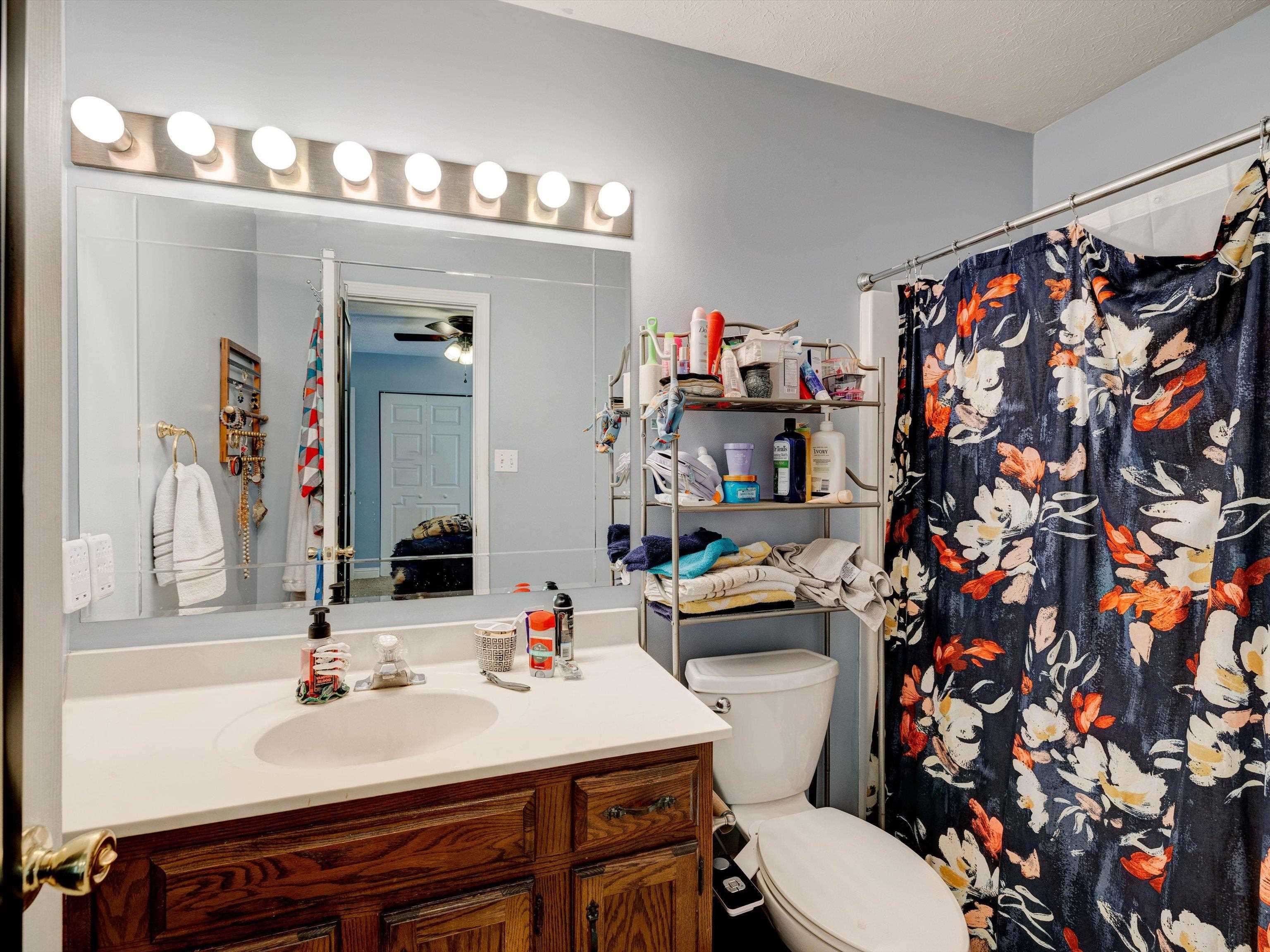 3813 Raintree Dr, Owensboro, Kentucky 42301, 3 Bedrooms Bedrooms, ,2 BathroomsBathrooms,Single Family Residence,For Sale,Raintree Dr,91230