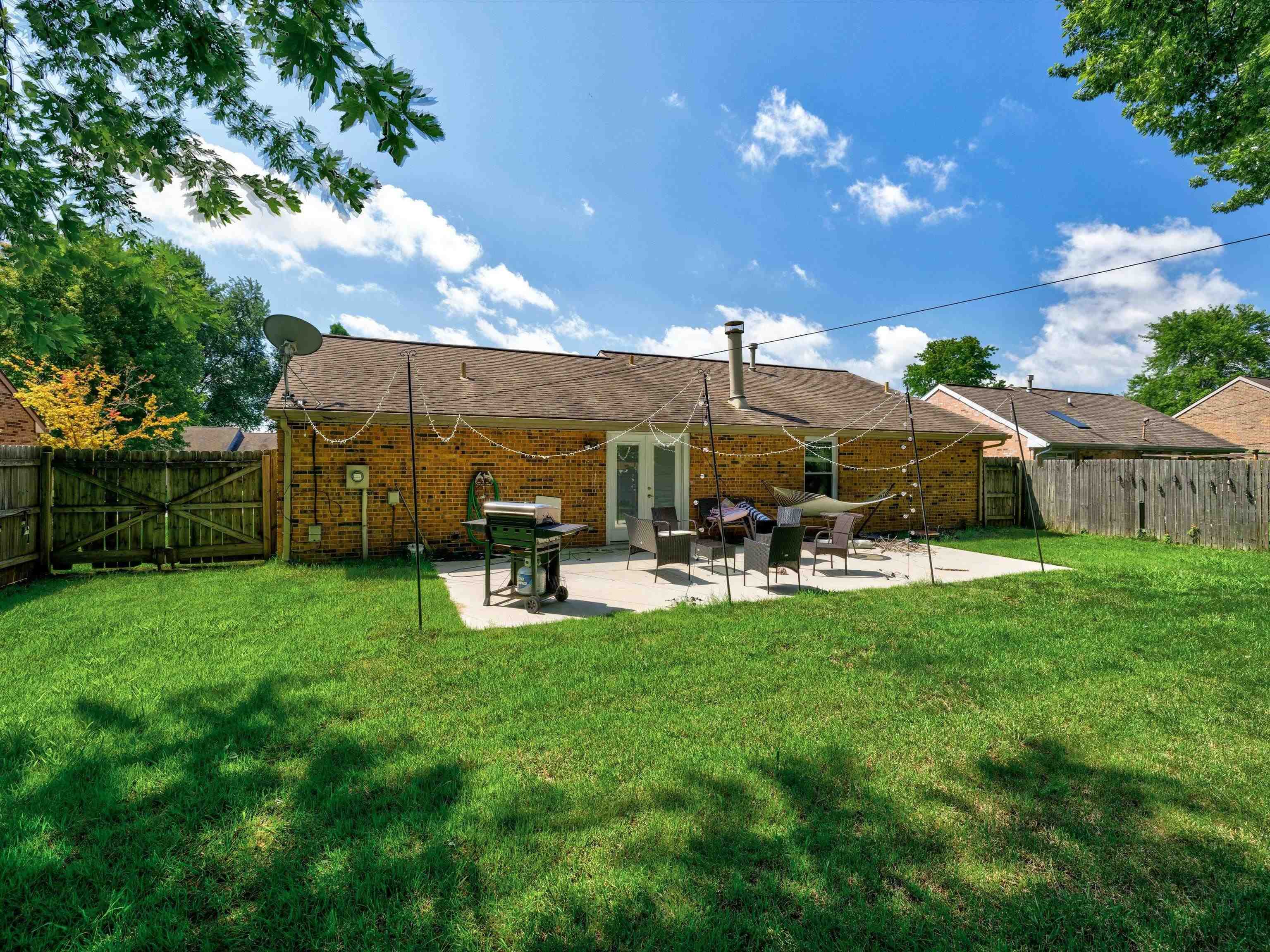 3813 Raintree Dr, Owensboro, Kentucky 42301, 3 Bedrooms Bedrooms, ,2 BathroomsBathrooms,Single Family Residence,For Sale,Raintree Dr,91230