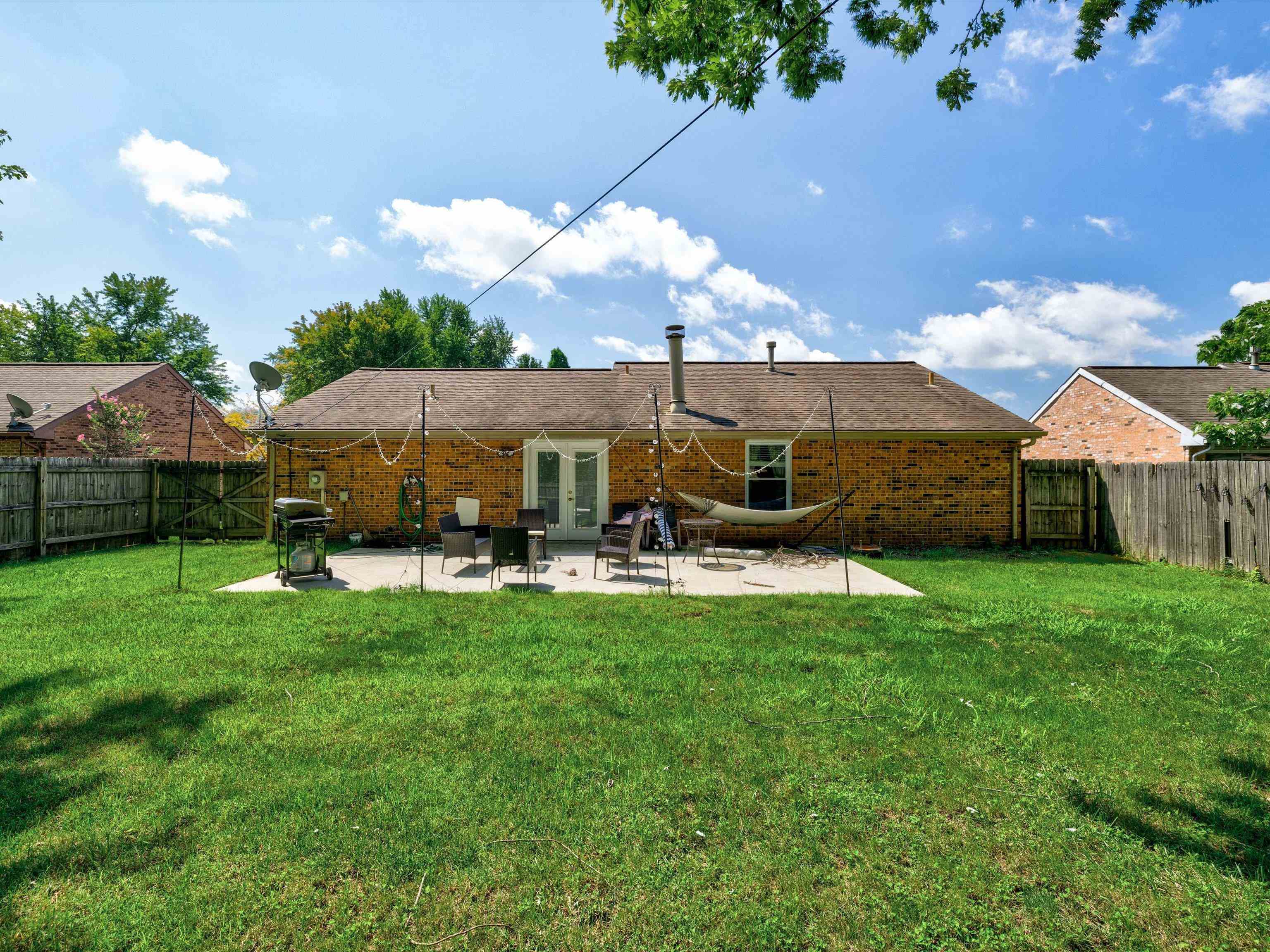 3813 Raintree Dr, Owensboro, Kentucky 42301, 3 Bedrooms Bedrooms, ,2 BathroomsBathrooms,Single Family Residence,For Sale,Raintree Dr,91230