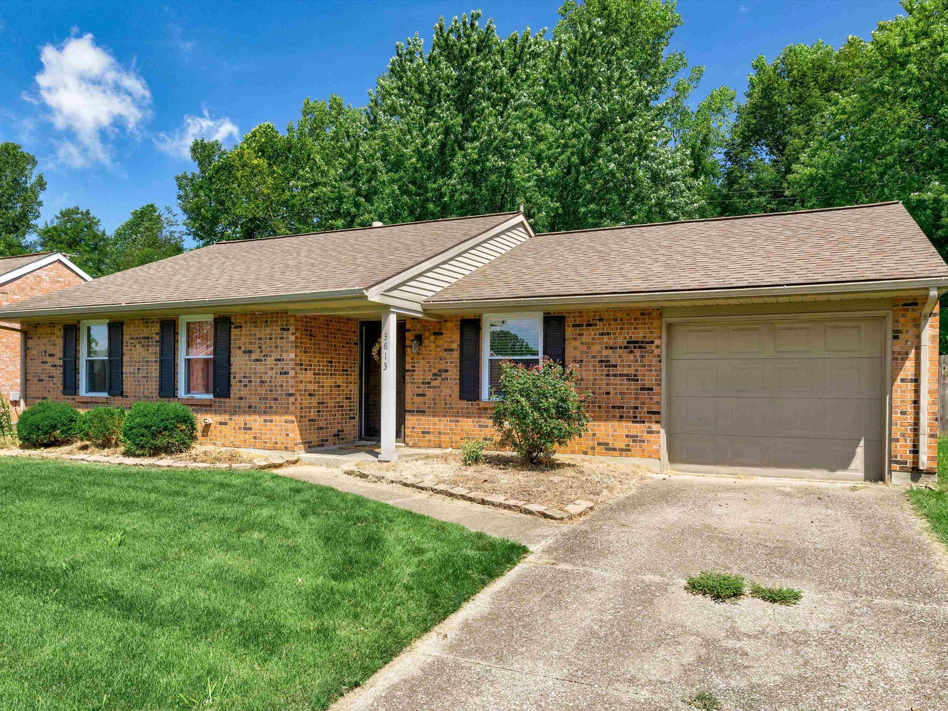 3813 Raintree Dr, Owensboro, Kentucky 42301, 3 Bedrooms Bedrooms, ,2 BathroomsBathrooms,Single Family Residence,For Sale,Raintree Dr,91230