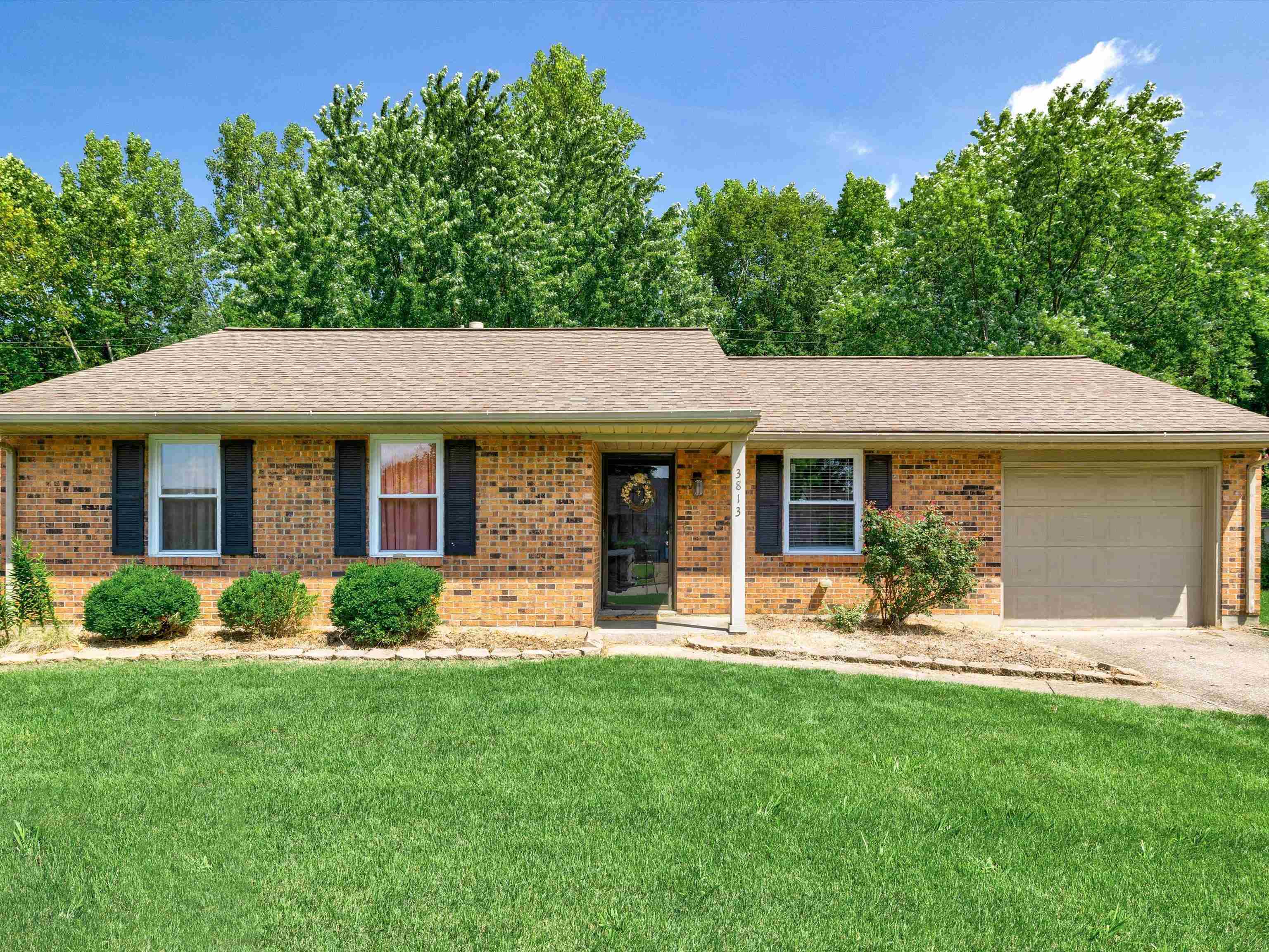 3813 Raintree Dr, Owensboro, Kentucky 42301, 3 Bedrooms Bedrooms, ,2 BathroomsBathrooms,Single Family Residence,For Sale,Raintree Dr,91230