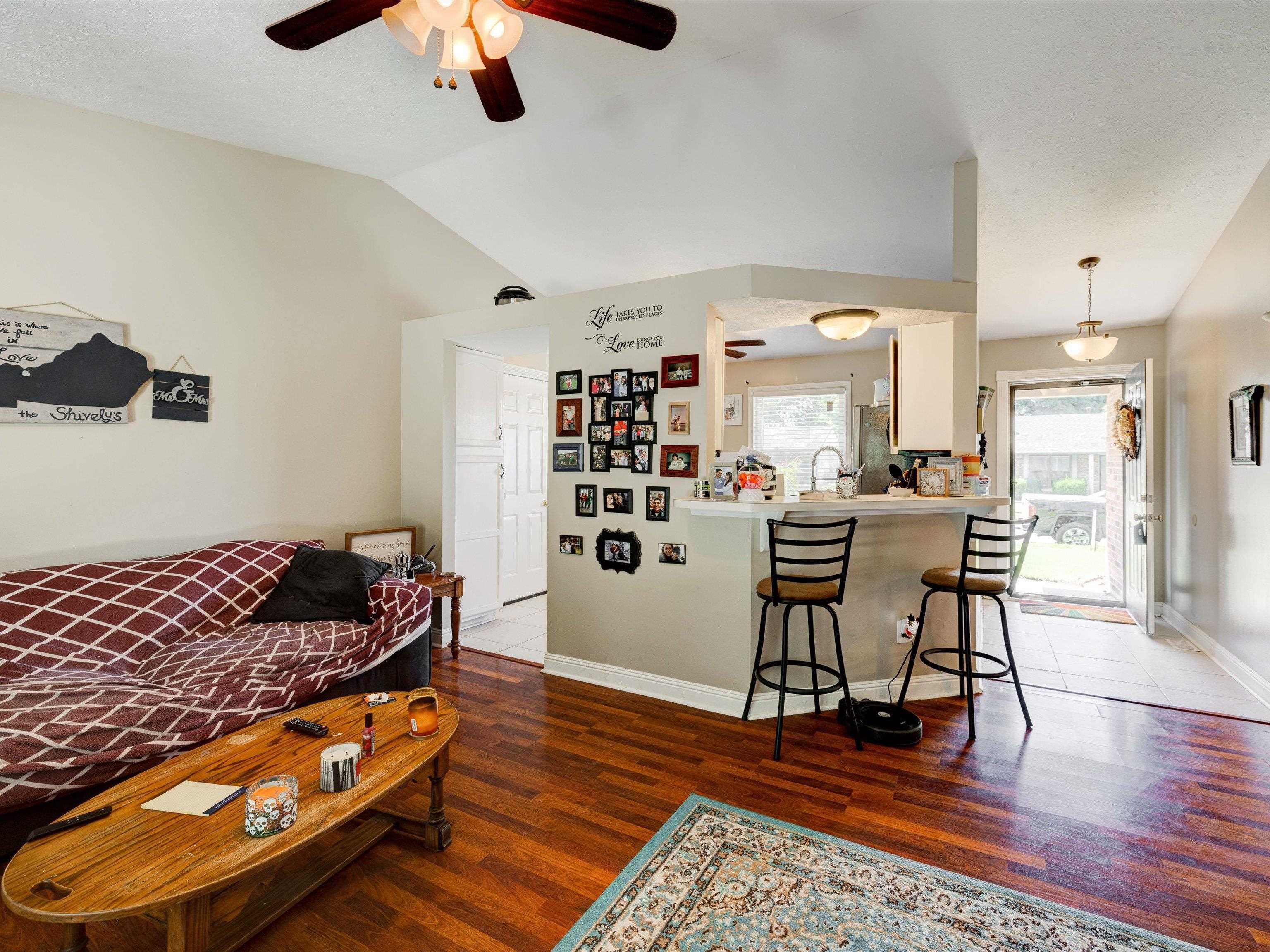 3813 Raintree Dr, Owensboro, Kentucky 42301, 3 Bedrooms Bedrooms, ,2 BathroomsBathrooms,Single Family Residence,For Sale,Raintree Dr,91230