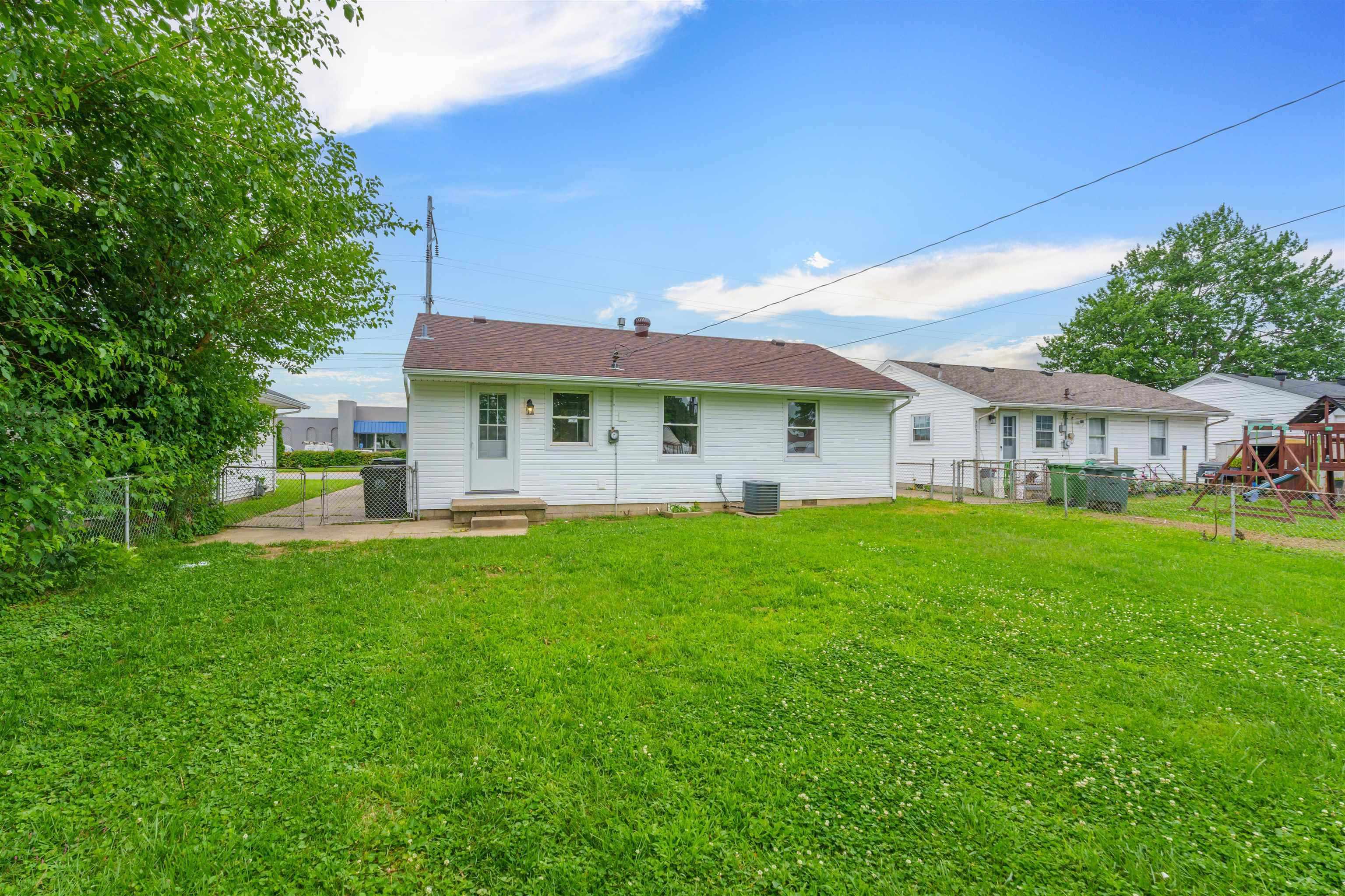 1329 Carter Rd, Owensboro, Kentucky 42301, 3 Bedrooms Bedrooms, ,1 BathroomBathrooms,Single Family Residence,For Sale,Carter Rd,91232
