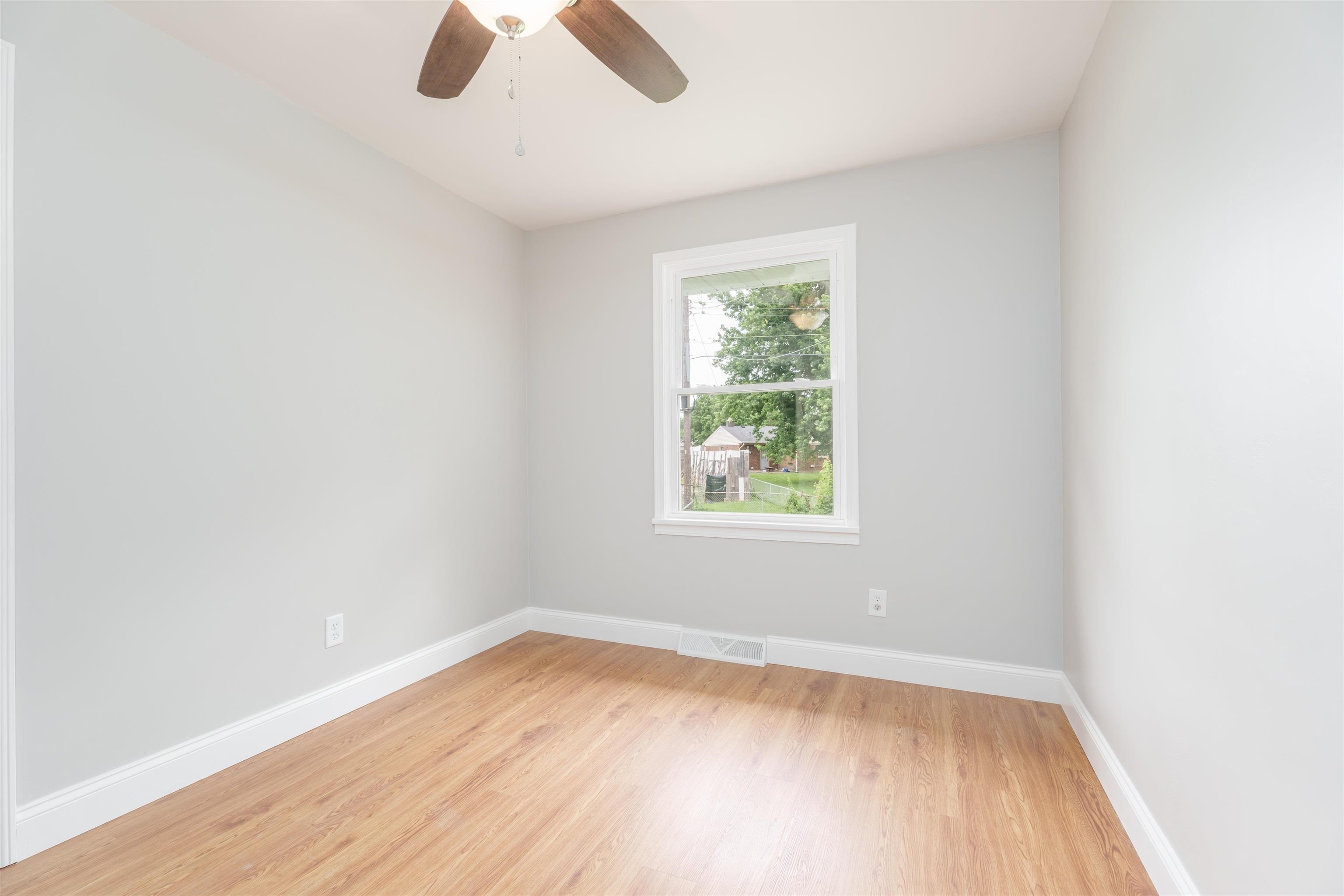 1329 Carter Rd, Owensboro, Kentucky 42301, 3 Bedrooms Bedrooms, ,1 BathroomBathrooms,Single Family Residence,For Sale,Carter Rd,91232
