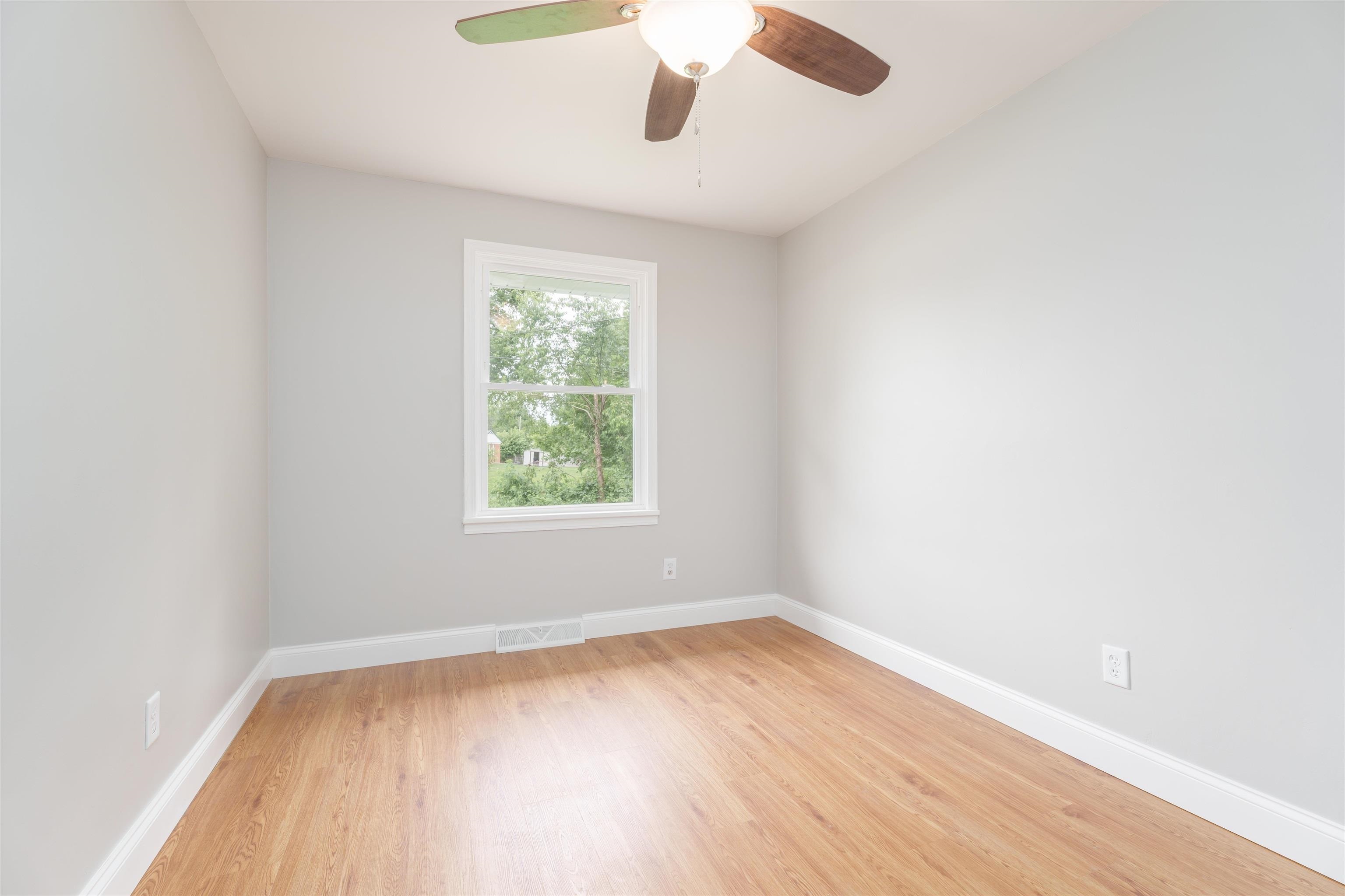 1329 Carter Rd, Owensboro, Kentucky 42301, 3 Bedrooms Bedrooms, ,1 BathroomBathrooms,Single Family Residence,For Sale,Carter Rd,91232