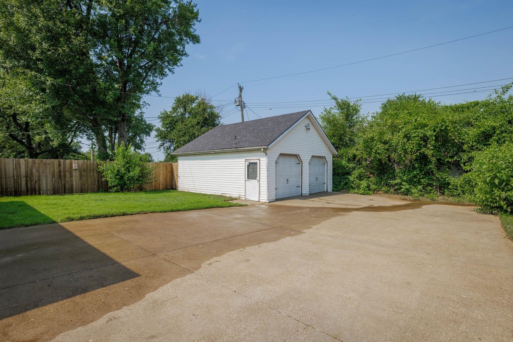660 Fargo St., Owensboro, Kentucky 42301, 3 Bedrooms Bedrooms, ,1 BathroomBathrooms,Single Family Residence,For Sale,Fargo St.,91233