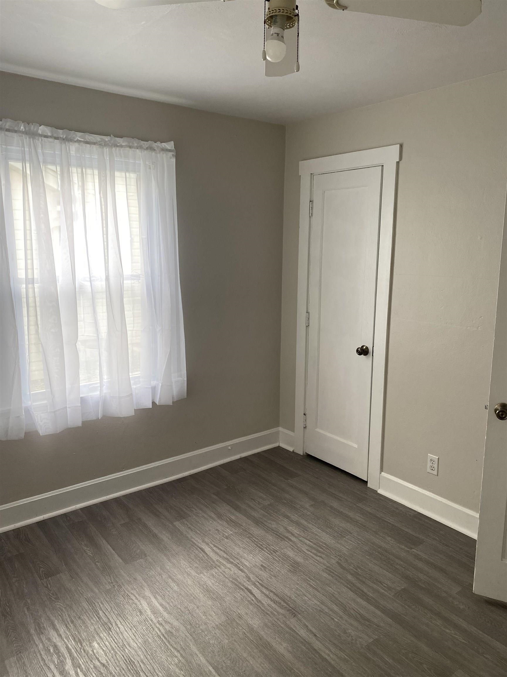 330 27th Avenue, Daviess Co, Kentucky 42301, 2 Bedrooms Bedrooms, ,1 BathroomBathrooms,Single Family Residence,For Sale,27th Avenue,91236