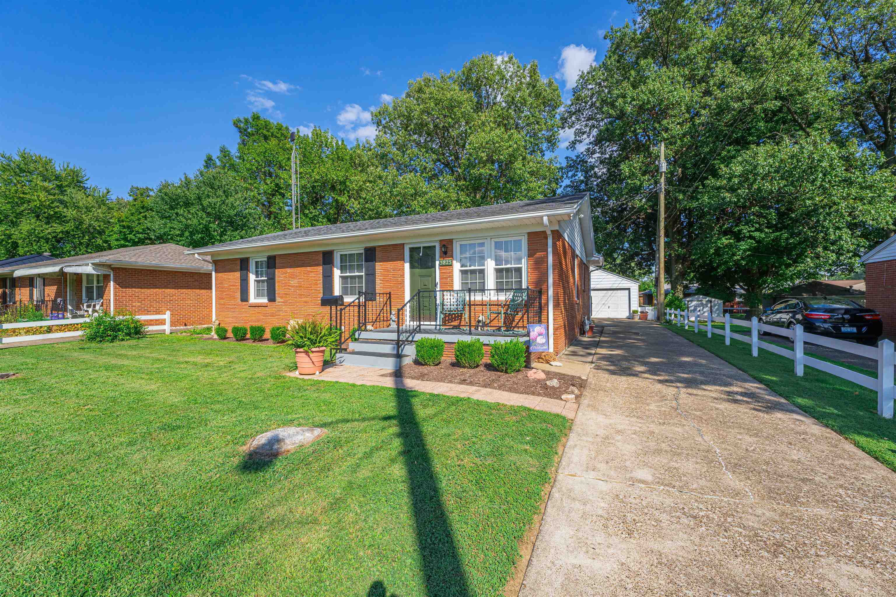 3825 steele, Owensboro, Kentucky 42303, 3 Bedrooms Bedrooms, ,1 BathroomBathrooms,Single Family Residence,For Sale,steele,91237