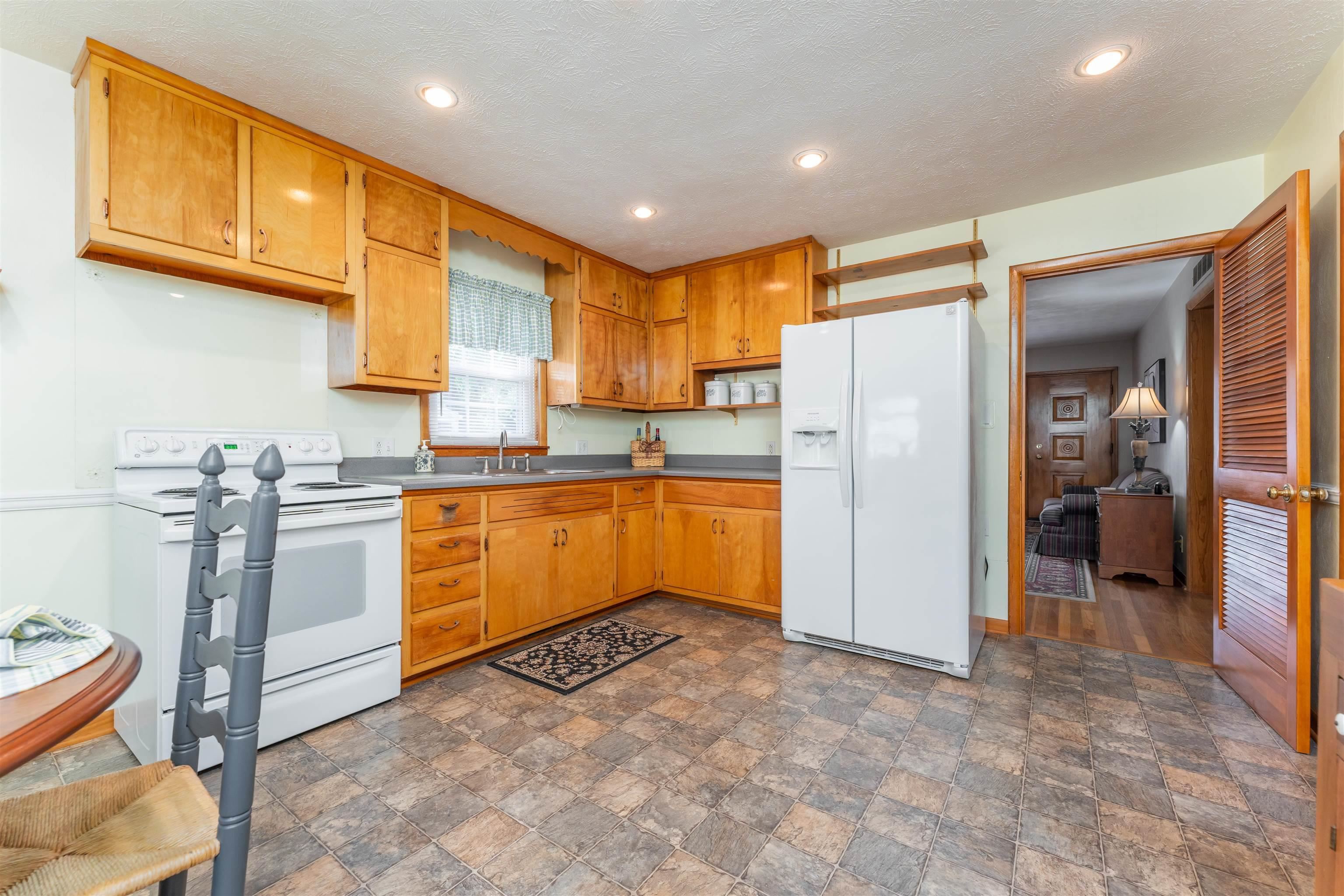 3825 steele, Owensboro, Kentucky 42303, 3 Bedrooms Bedrooms, ,1 BathroomBathrooms,Single Family Residence,For Sale,steele,91237