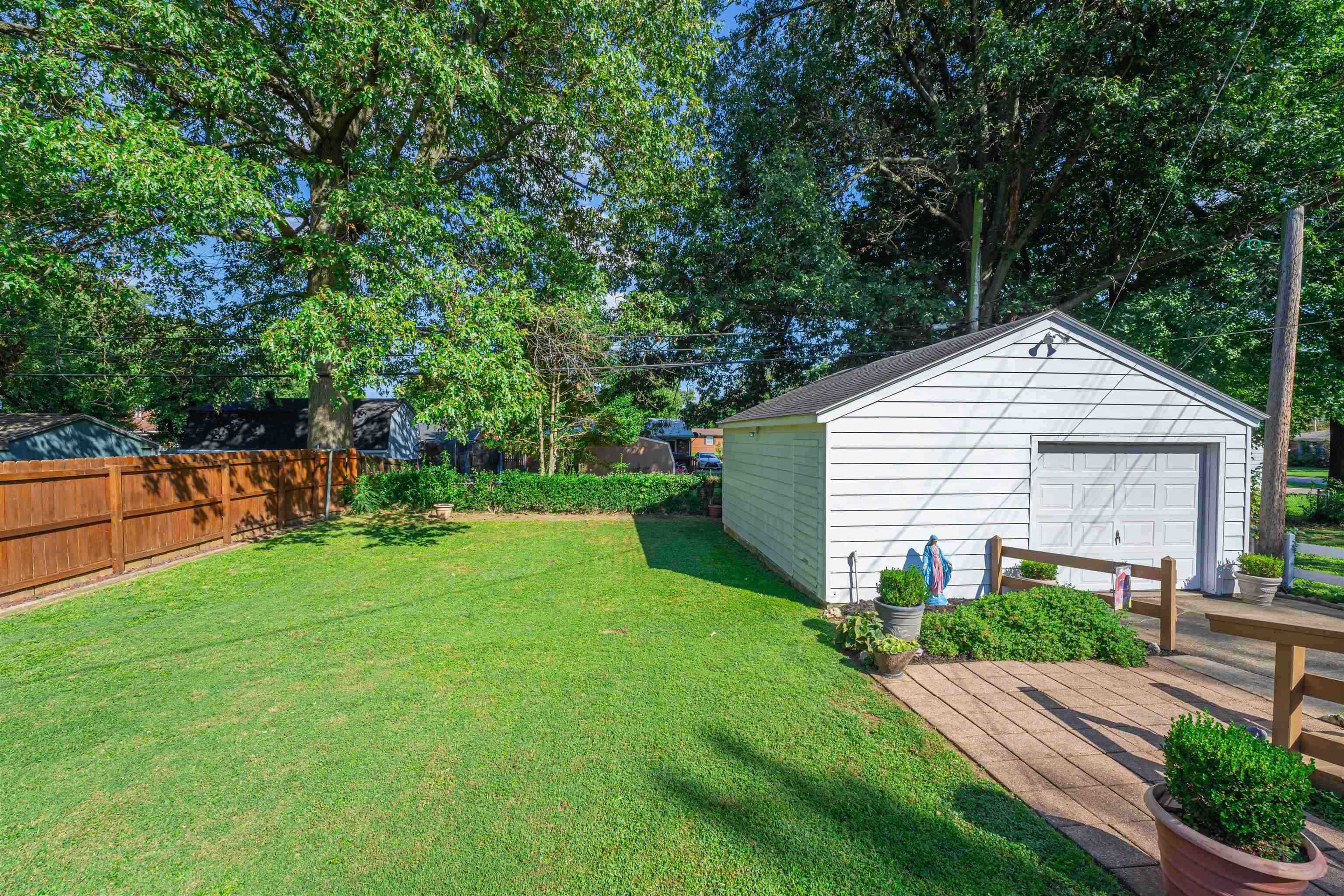 3825 steele, Owensboro, Kentucky 42303, 3 Bedrooms Bedrooms, ,1 BathroomBathrooms,Single Family Residence,For Sale,steele,91237