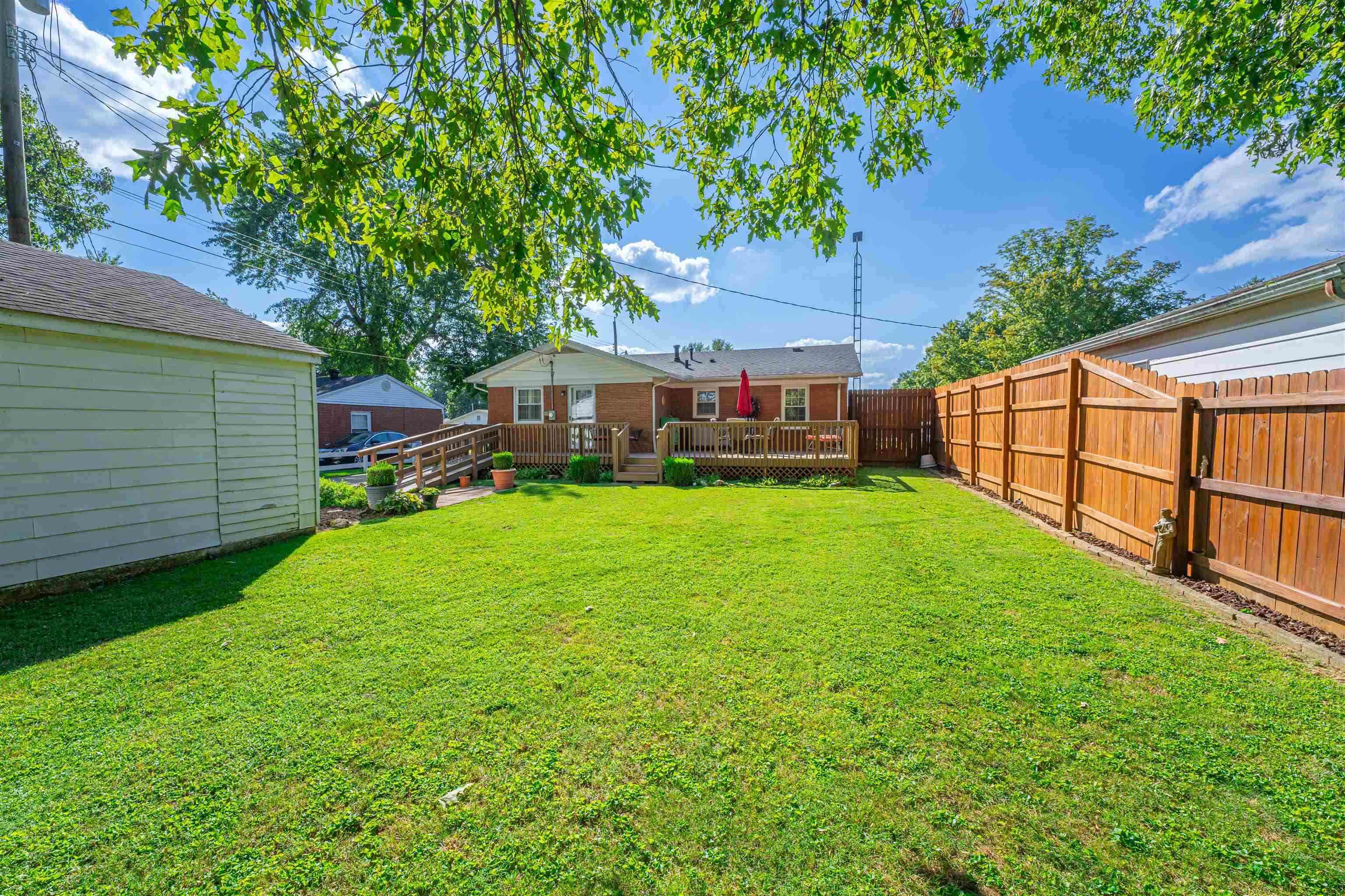3825 steele, Owensboro, Kentucky 42303, 3 Bedrooms Bedrooms, ,1 BathroomBathrooms,Single Family Residence,For Sale,steele,91237
