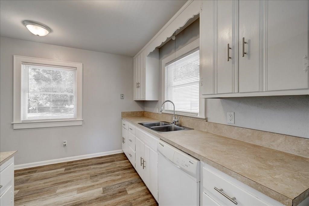 2433 York Street, Owensboro, Kentucky 42301, 3 Bedrooms Bedrooms, ,1 BathroomBathrooms,Single Family Residence,For Sale,York Street,91238