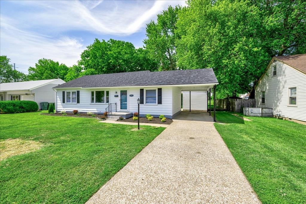 2433 York Street, Owensboro, Kentucky 42301, 3 Bedrooms Bedrooms, ,1 BathroomBathrooms,Single Family Residence,For Sale,York Street,91238
