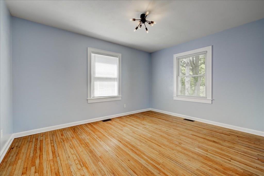 2433 York Street, Owensboro, Kentucky 42301, 3 Bedrooms Bedrooms, ,1 BathroomBathrooms,Single Family Residence,For Sale,York Street,91238