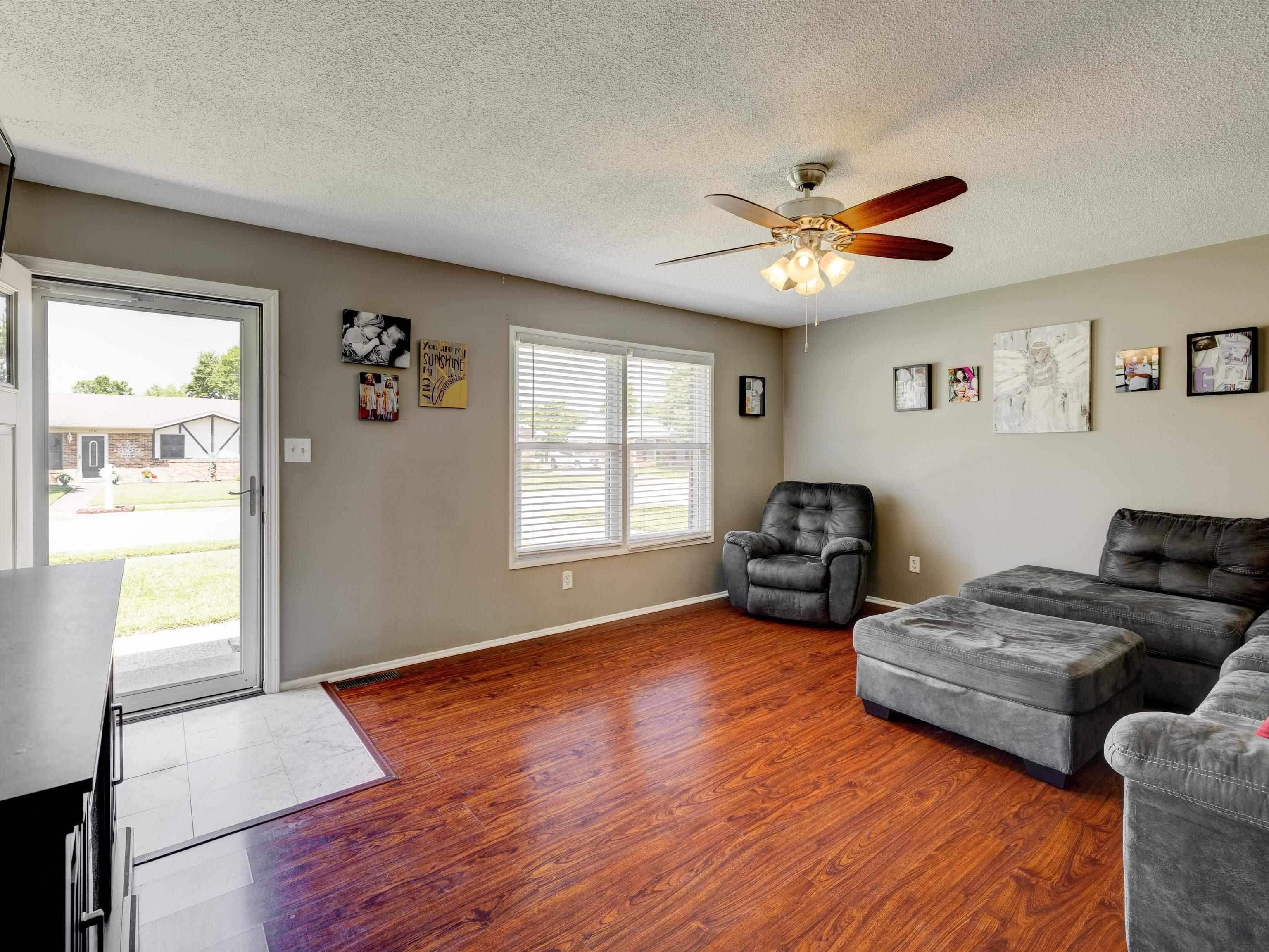 153 Hummingbird, Owensboro, Kentucky 42301, 3 Bedrooms Bedrooms, ,1 BathroomBathrooms,Single Family Residence,For Sale,Hummingbird,91240