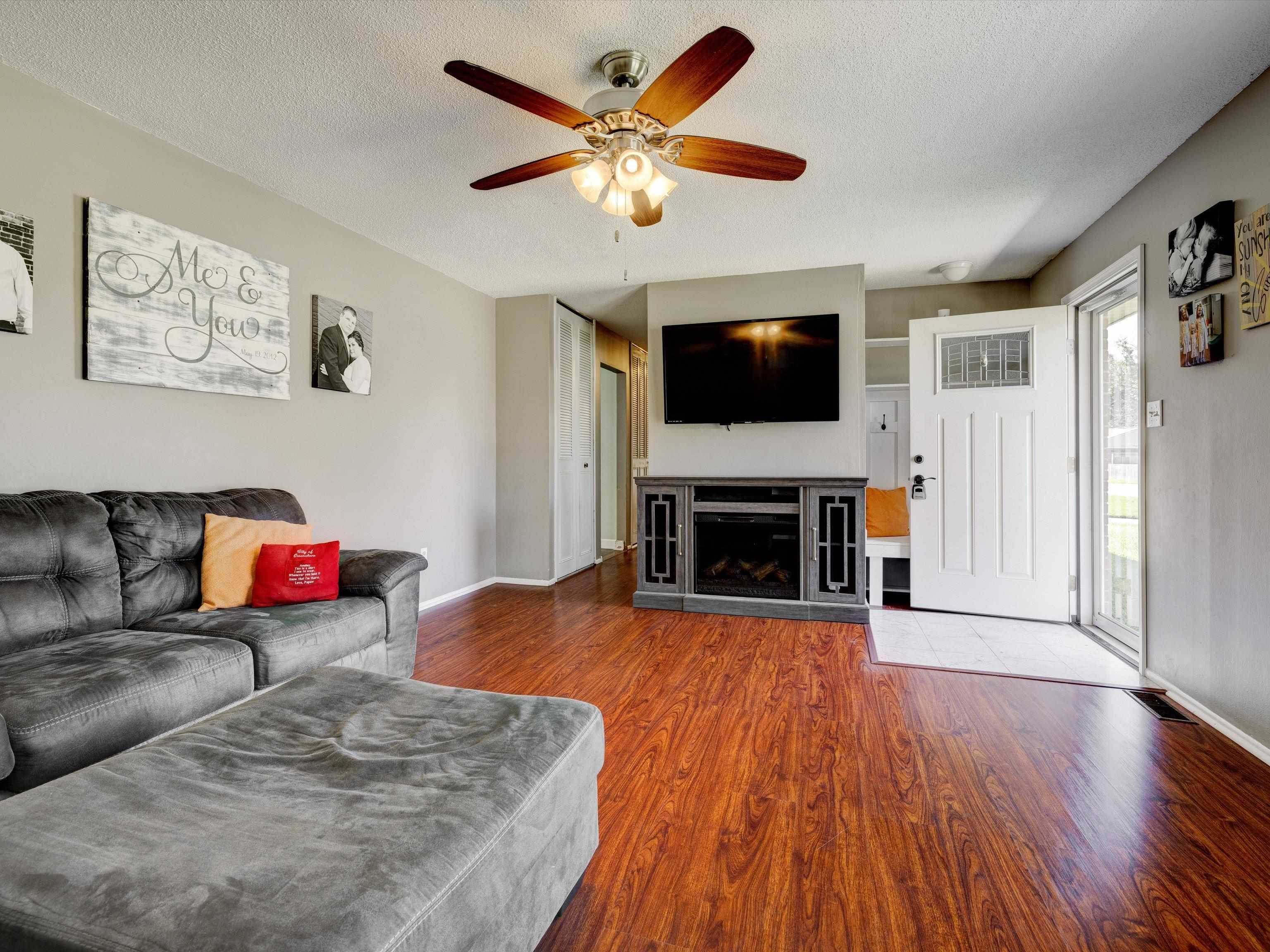 153 Hummingbird, Owensboro, Kentucky 42301, 3 Bedrooms Bedrooms, ,1 BathroomBathrooms,Single Family Residence,For Sale,Hummingbird,91240