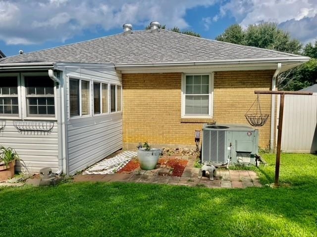 1926 oak ave, Owensboro, Kentucky 42303, 3 Bedrooms Bedrooms, ,1 BathroomBathrooms,Single Family Residence,For Sale,oak ave,91241
