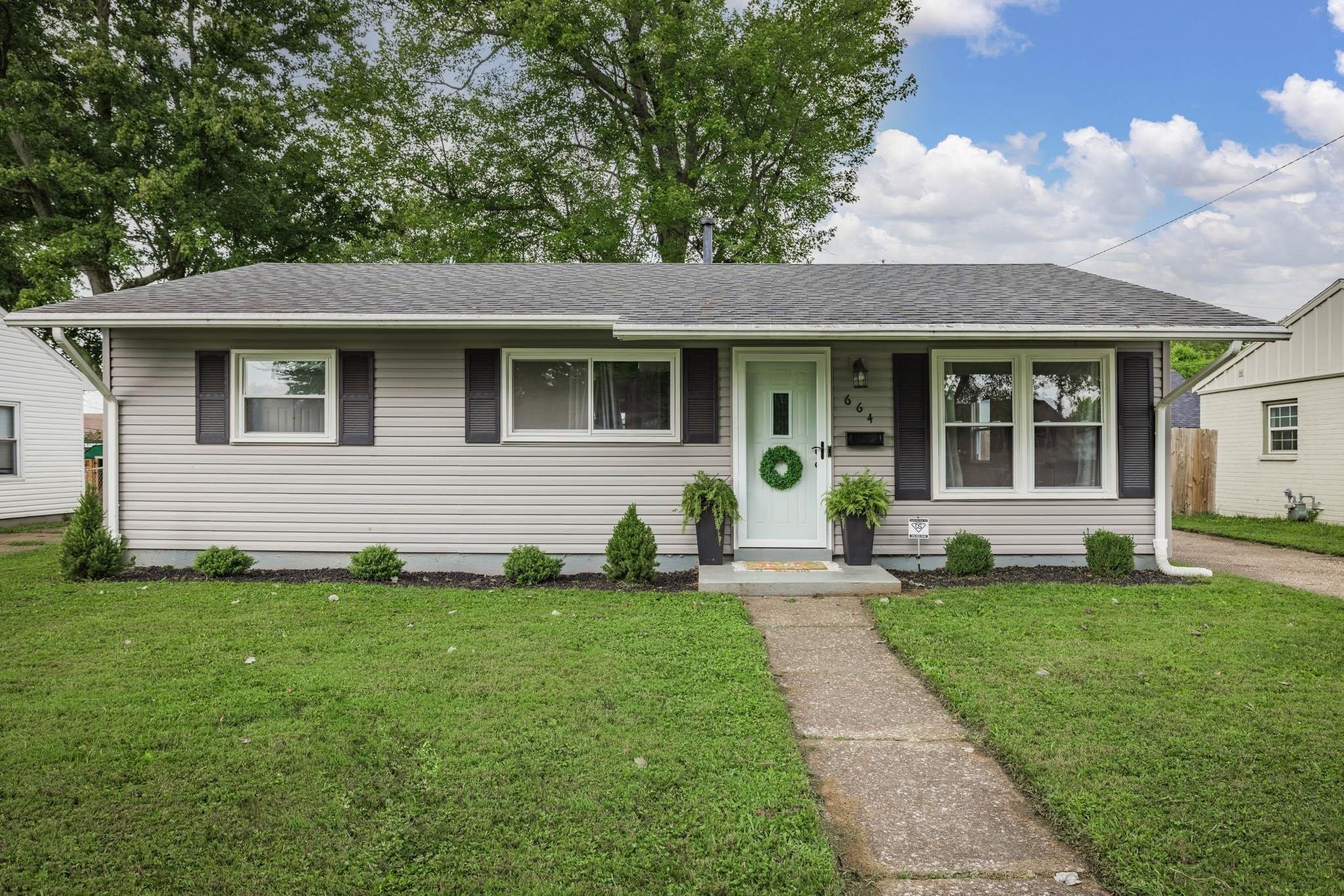 664 Fargo Street, Owensboro, Kentucky 42301, 3 Bedrooms Bedrooms, ,1 BathroomBathrooms,Single Family Residence,For Sale,Fargo Street,91248