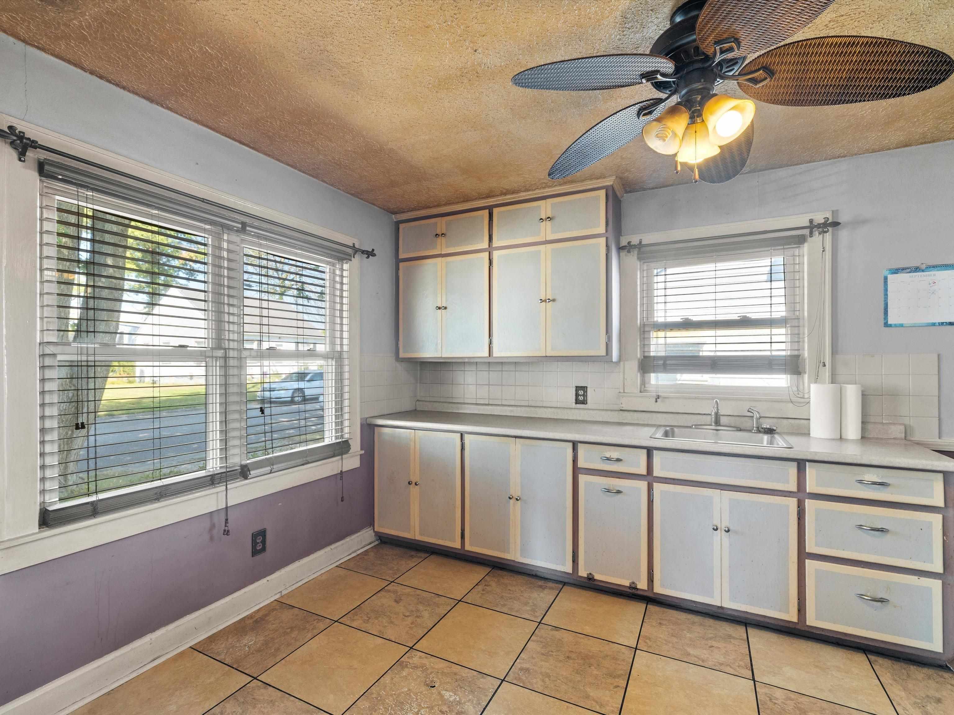 1747 Virginia Court, Owensboro, Kentucky 42303, 2 Bedrooms Bedrooms, ,1 BathroomBathrooms,Single Family Residence,For Sale,Virginia Court,91251