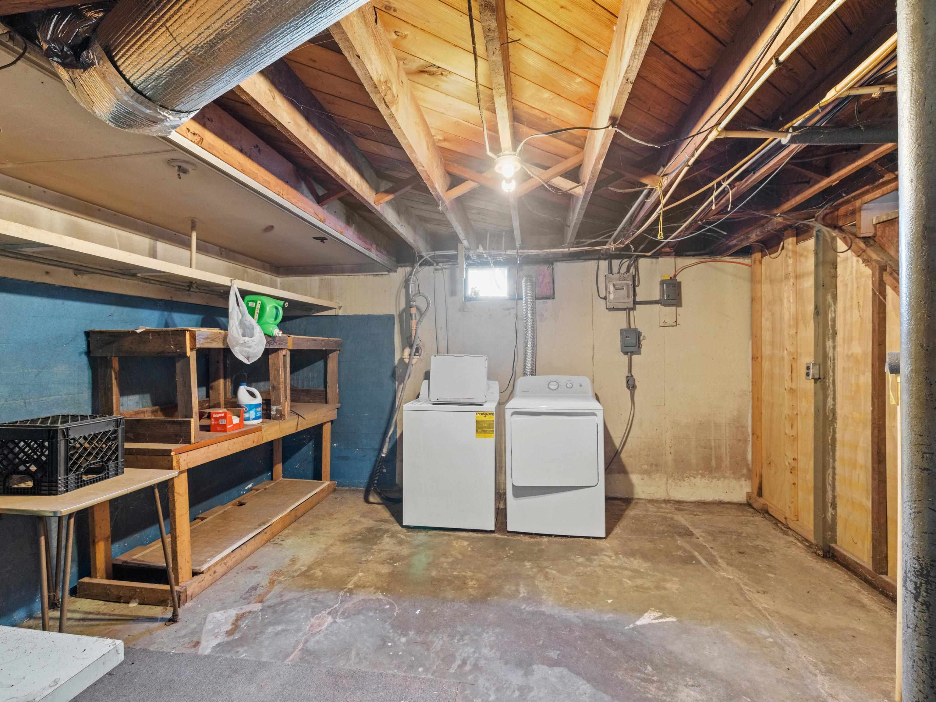 1747 Virginia Court, Owensboro, Kentucky 42303, 2 Bedrooms Bedrooms, ,1 BathroomBathrooms,Single Family Residence,For Sale,Virginia Court,91251