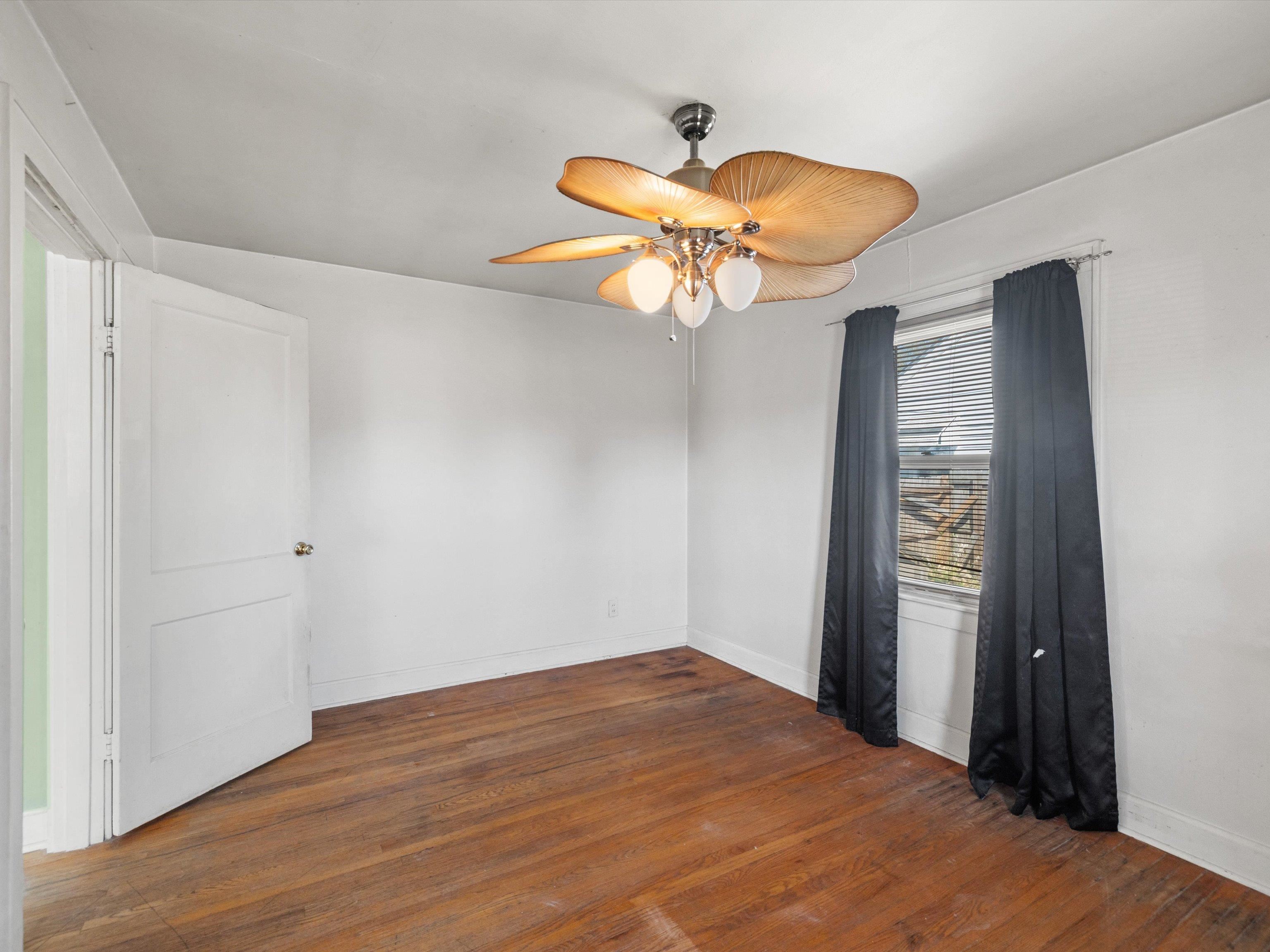 1747 Virginia Court, Owensboro, Kentucky 42303, 2 Bedrooms Bedrooms, ,1 BathroomBathrooms,Single Family Residence,For Sale,Virginia Court,91251