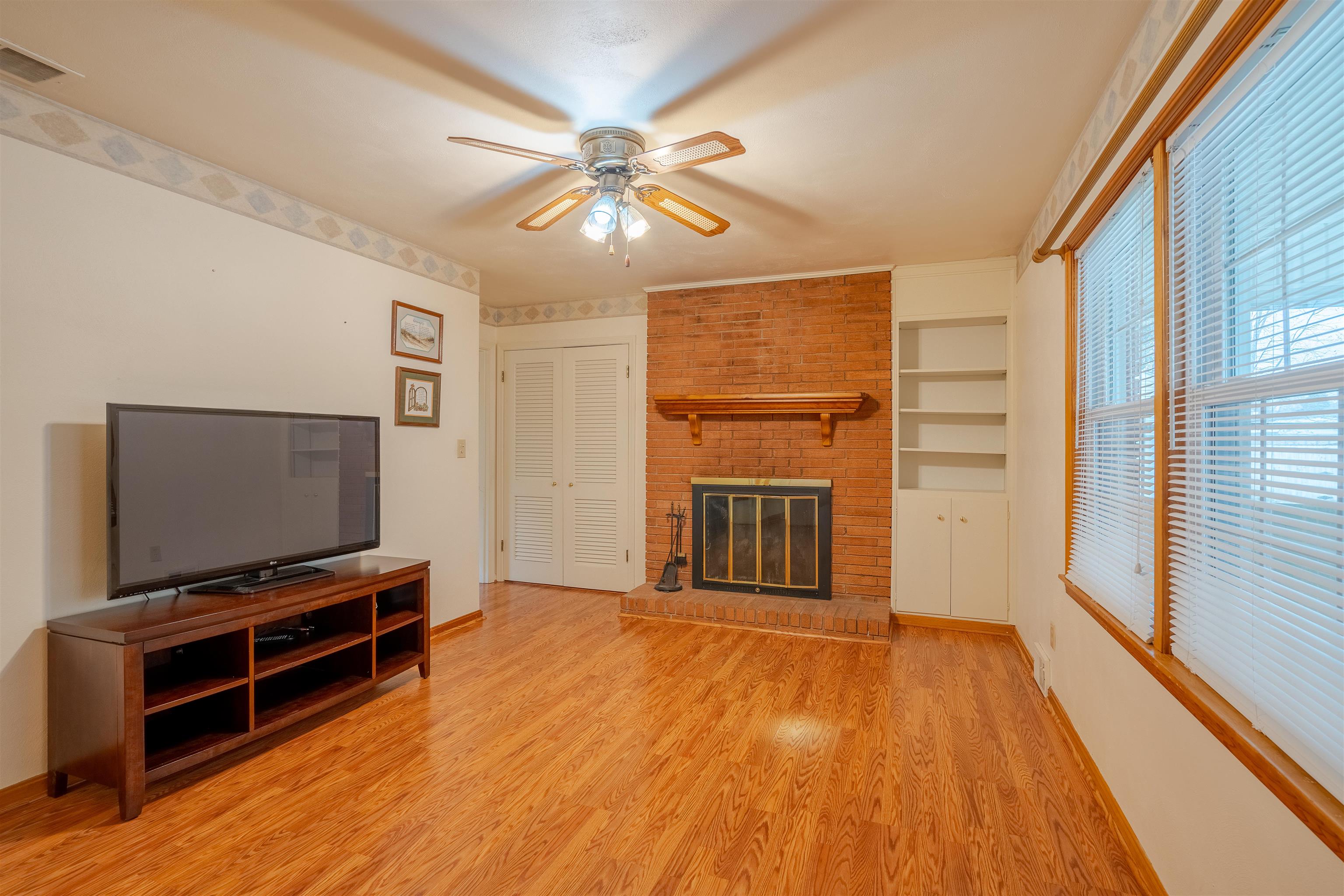 2175 Stratford Dr, Owensboro, Kentucky 42301, 3 Bedrooms Bedrooms, ,2 BathroomsBathrooms,Single Family Residence,For Sale,Stratford Dr,91257