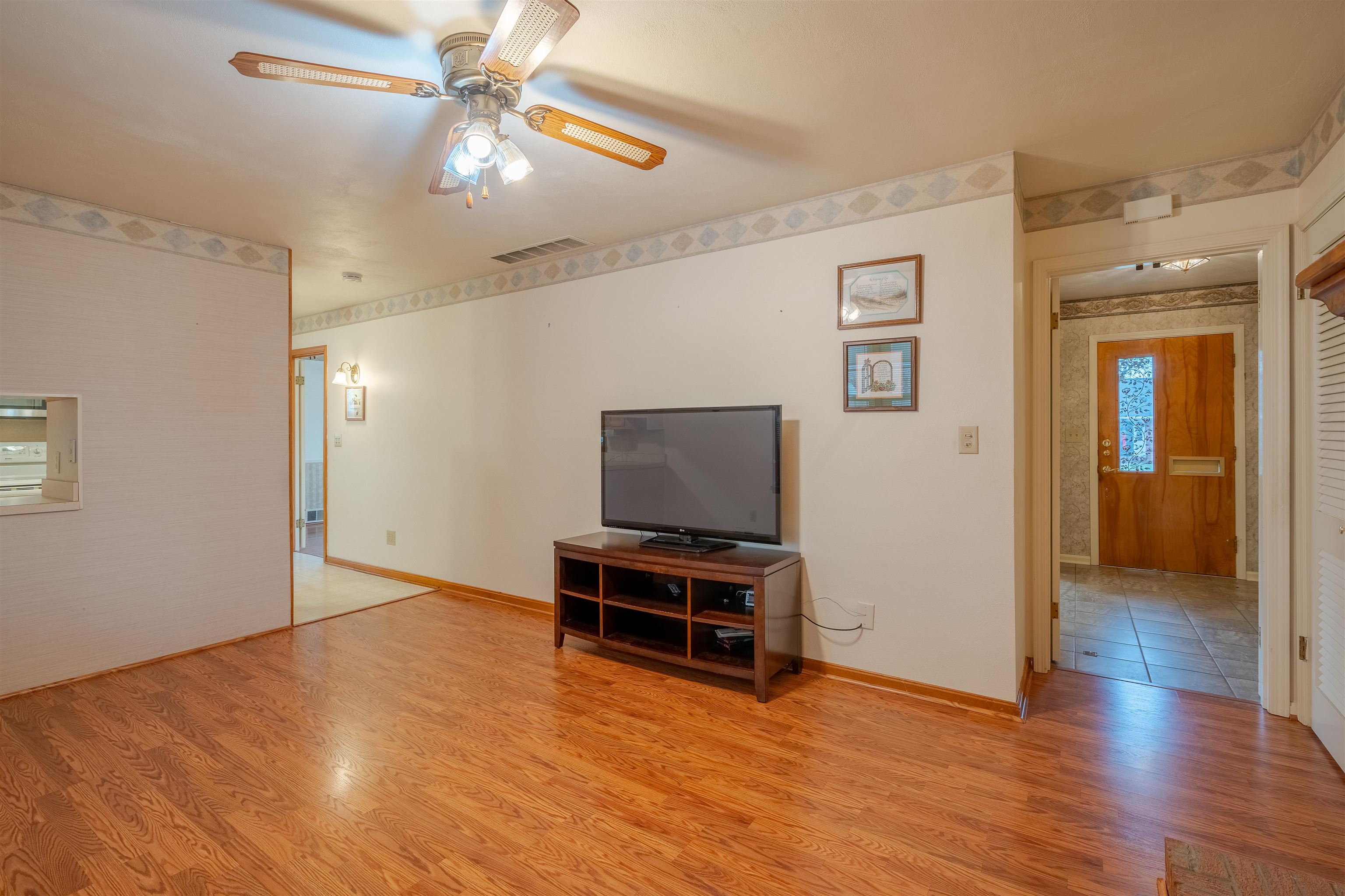 2175 Stratford Dr, Owensboro, Kentucky 42301, 3 Bedrooms Bedrooms, ,2 BathroomsBathrooms,Single Family Residence,For Sale,Stratford Dr,91257