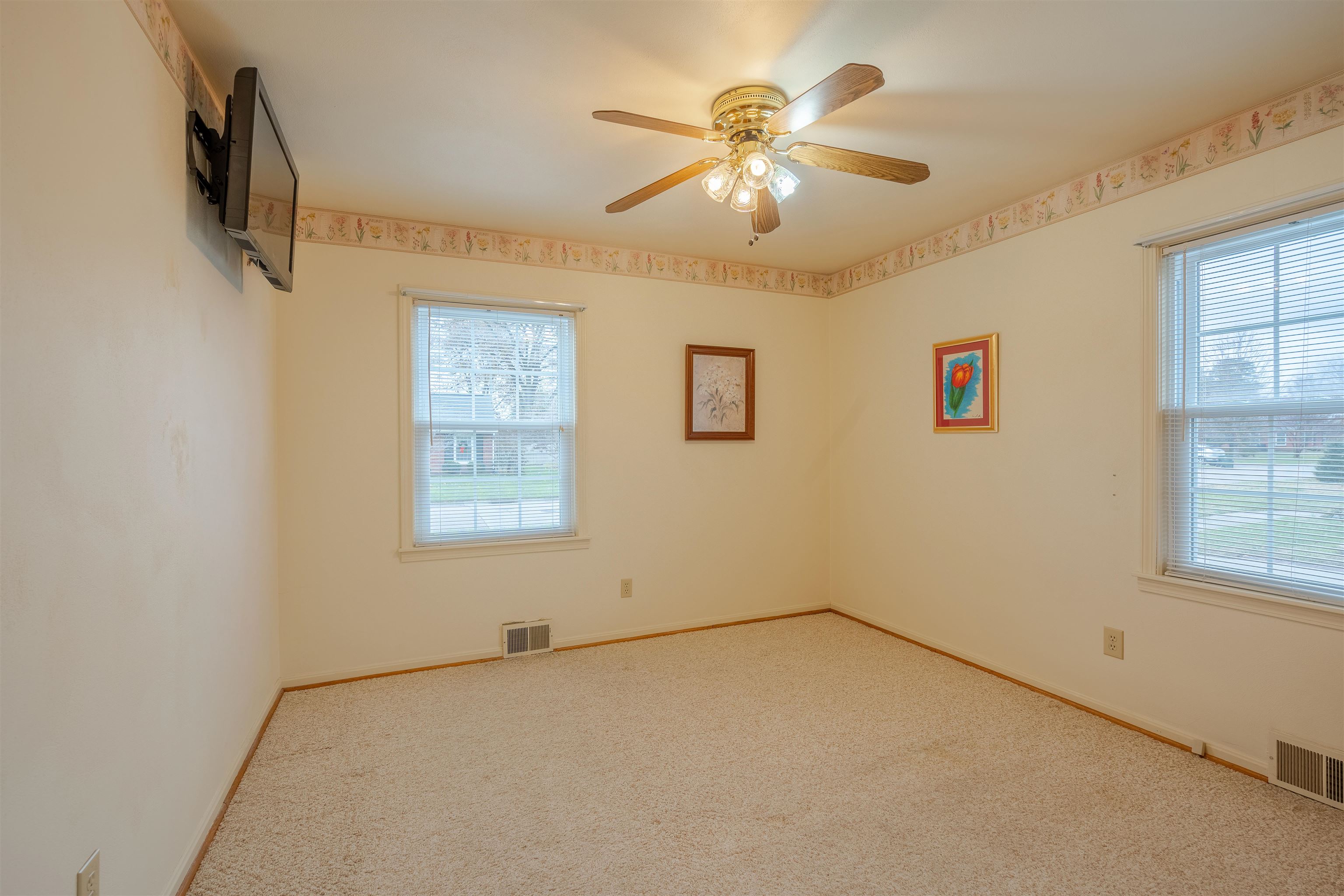 2175 Stratford Dr, Owensboro, Kentucky 42301, 3 Bedrooms Bedrooms, ,2 BathroomsBathrooms,Single Family Residence,For Sale,Stratford Dr,91257