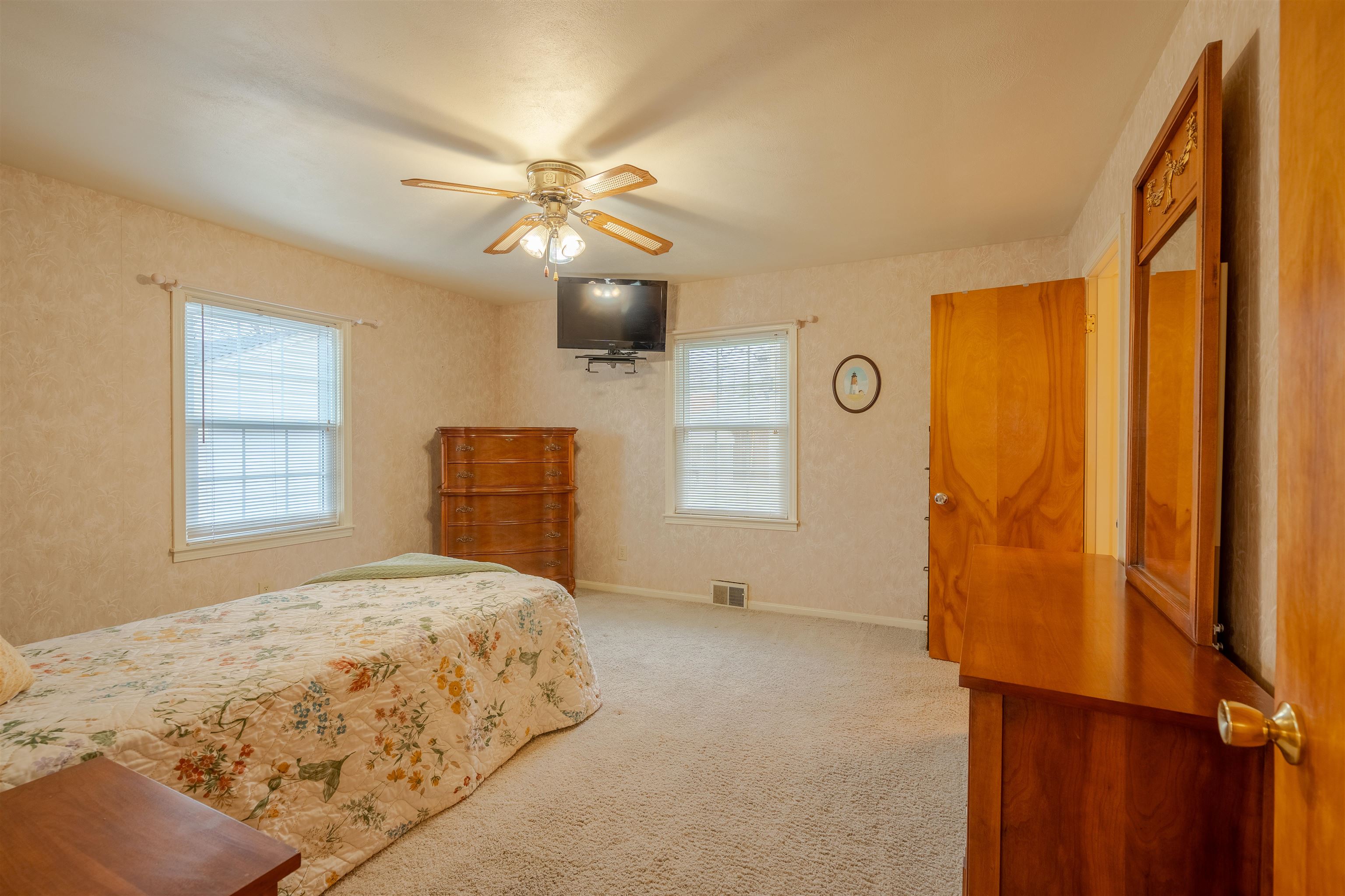 2175 Stratford Dr, Owensboro, Kentucky 42301, 3 Bedrooms Bedrooms, ,2 BathroomsBathrooms,Single Family Residence,For Sale,Stratford Dr,91257