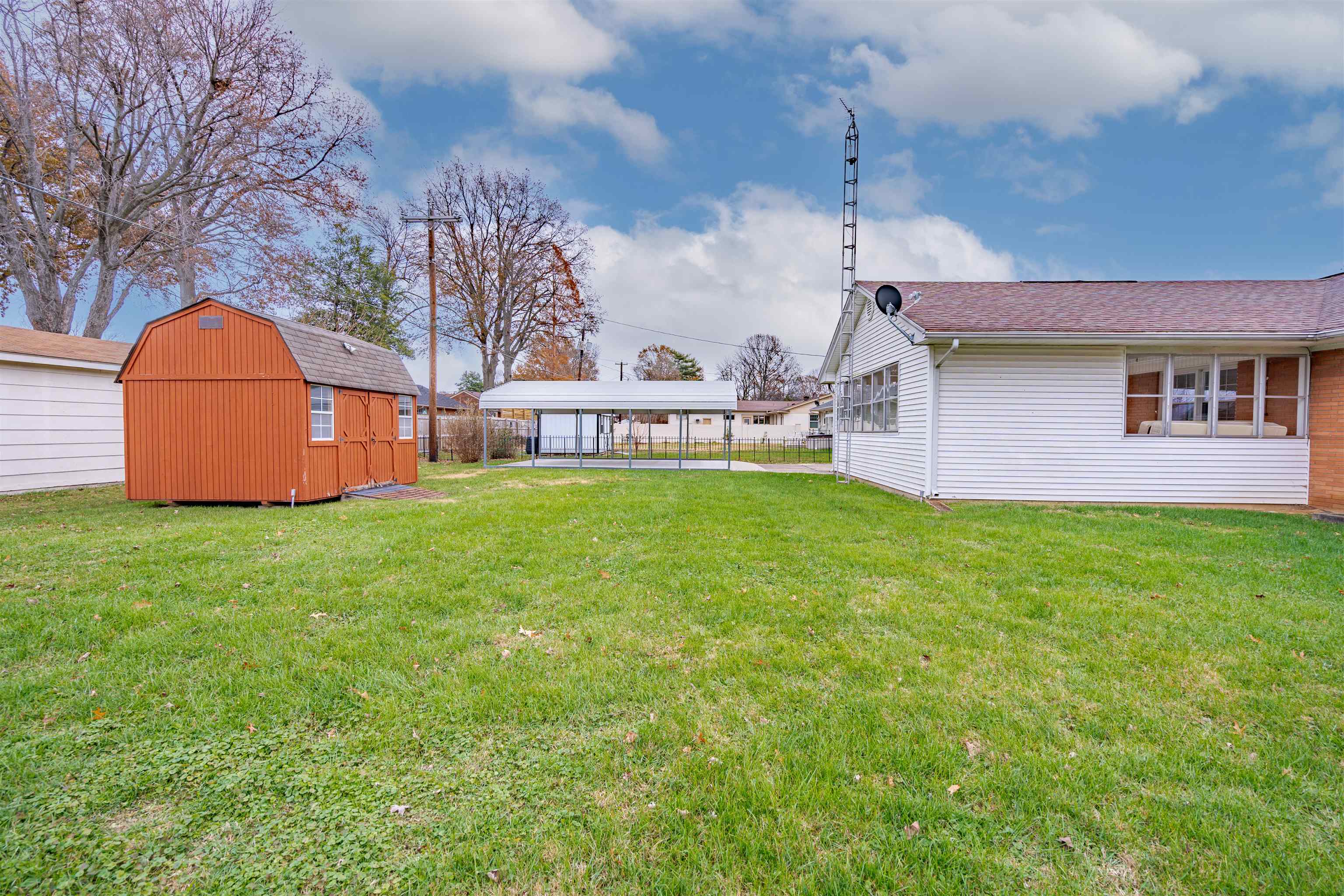 2175 Stratford Dr, Owensboro, Kentucky 42301, 3 Bedrooms Bedrooms, ,2 BathroomsBathrooms,Single Family Residence,For Sale,Stratford Dr,91257