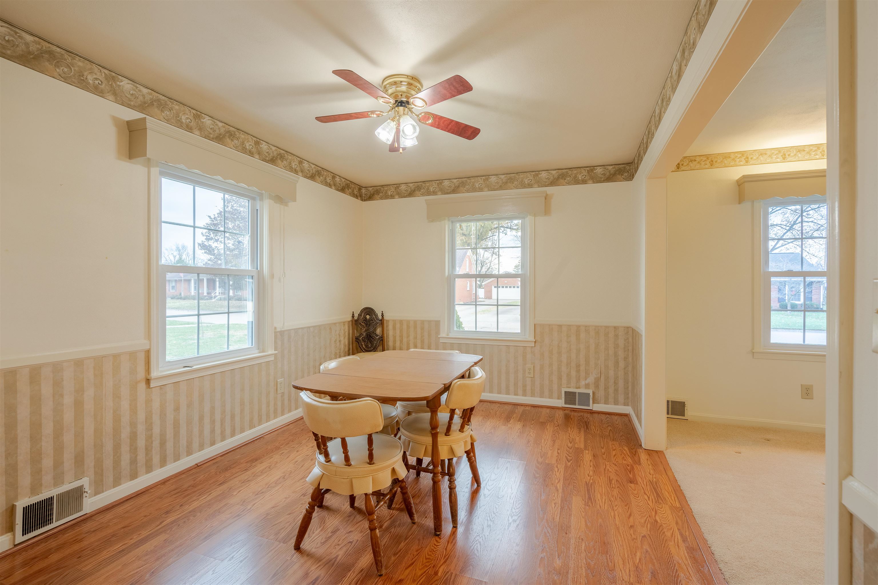 2175 Stratford Dr, Owensboro, Kentucky 42301, 3 Bedrooms Bedrooms, ,2 BathroomsBathrooms,Single Family Residence,For Sale,Stratford Dr,91257