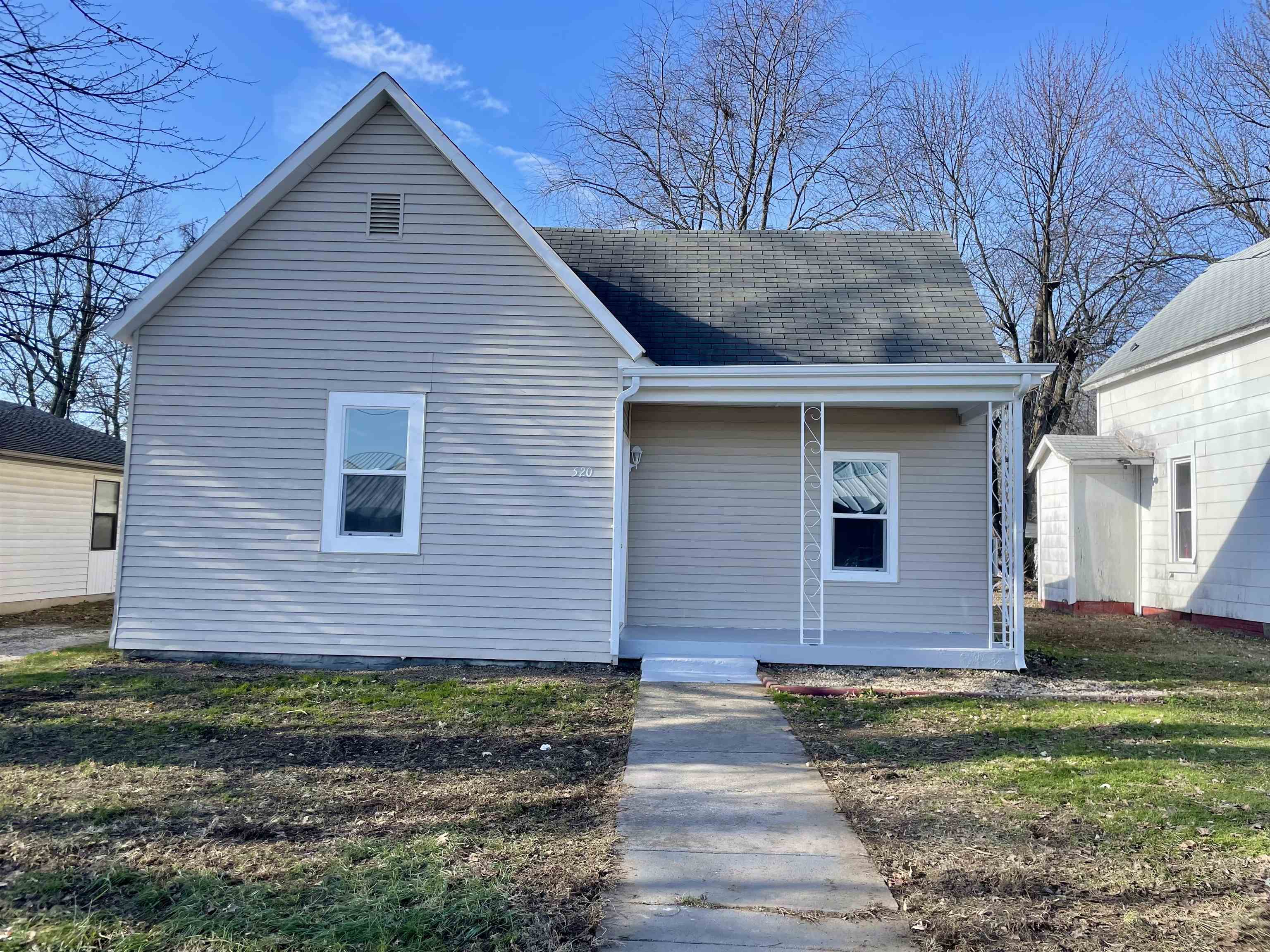 520 Foust Avenue, Owensboro, Kentucky 42301, 2 Bedrooms Bedrooms, ,1 BathroomBathrooms,Single Family Residence,For Sale,Foust Avenue,91258