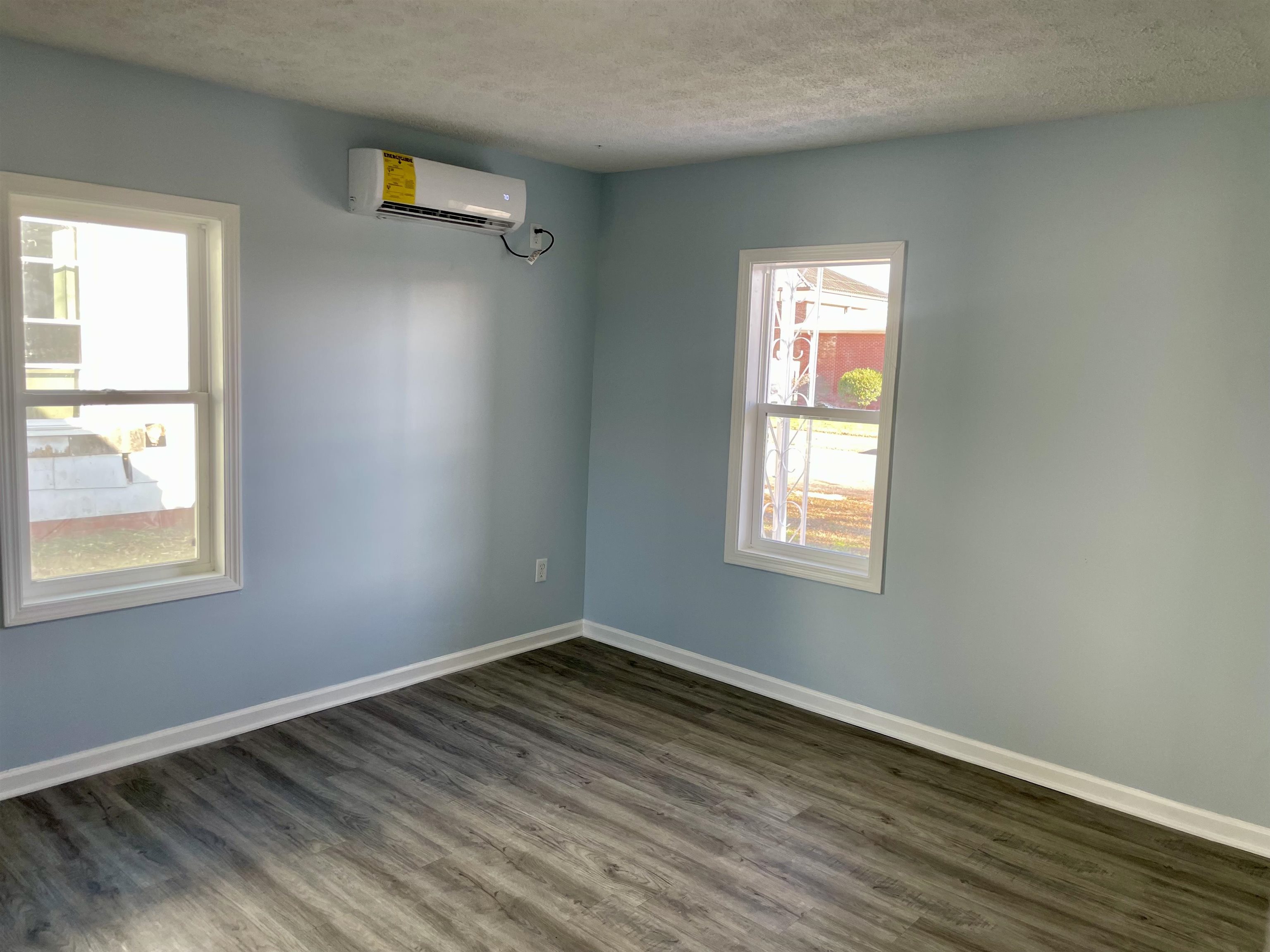 520 Foust Avenue, Owensboro, Kentucky 42301, 2 Bedrooms Bedrooms, ,1 BathroomBathrooms,Single Family Residence,For Sale,Foust Avenue,91258