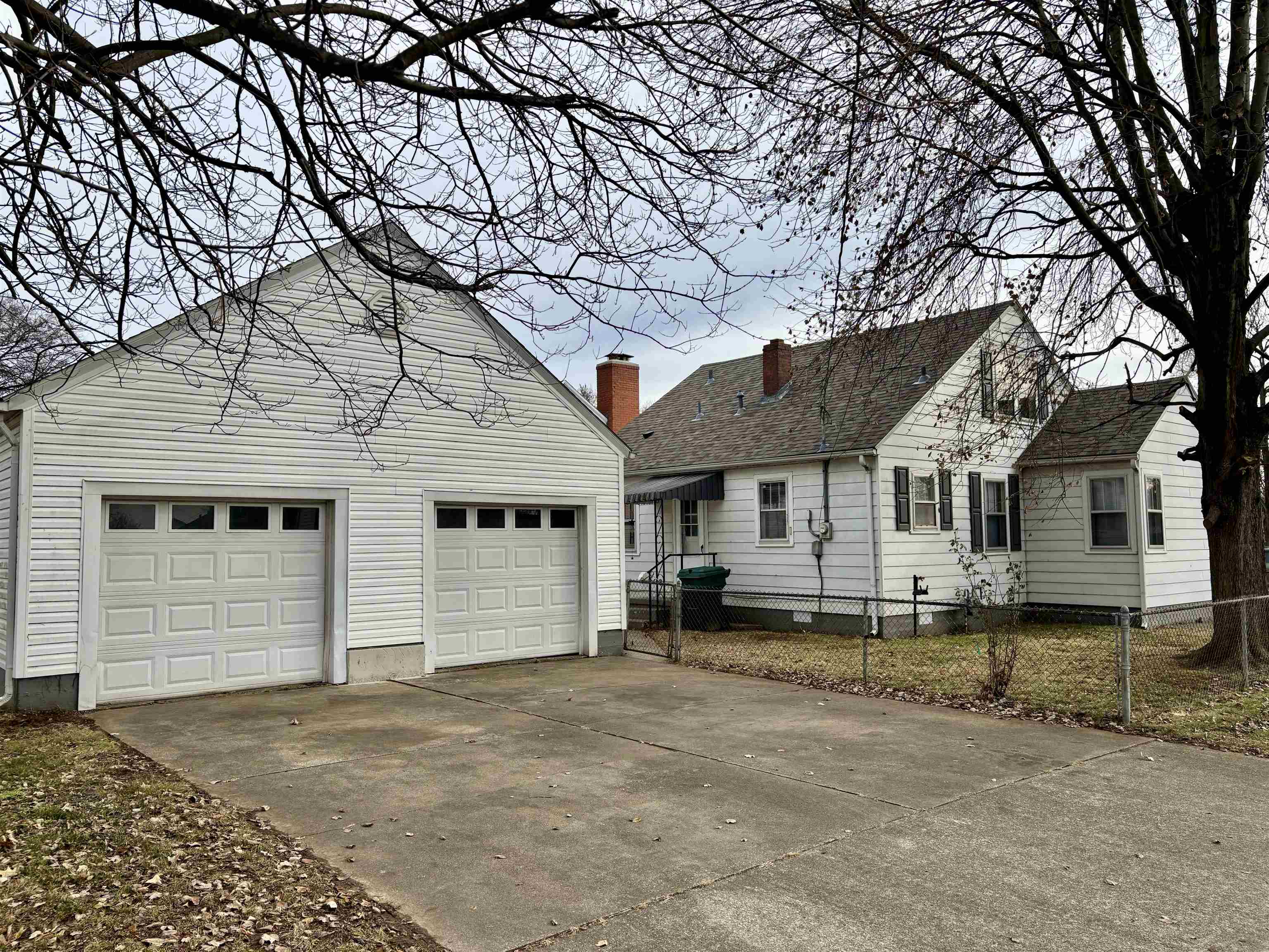 501 E. 25th St., Owensboro, Kentucky 42301, 4 Bedrooms Bedrooms, ,1 BathroomBathrooms,Single Family Residence,For Sale,E. 25th St.,91260