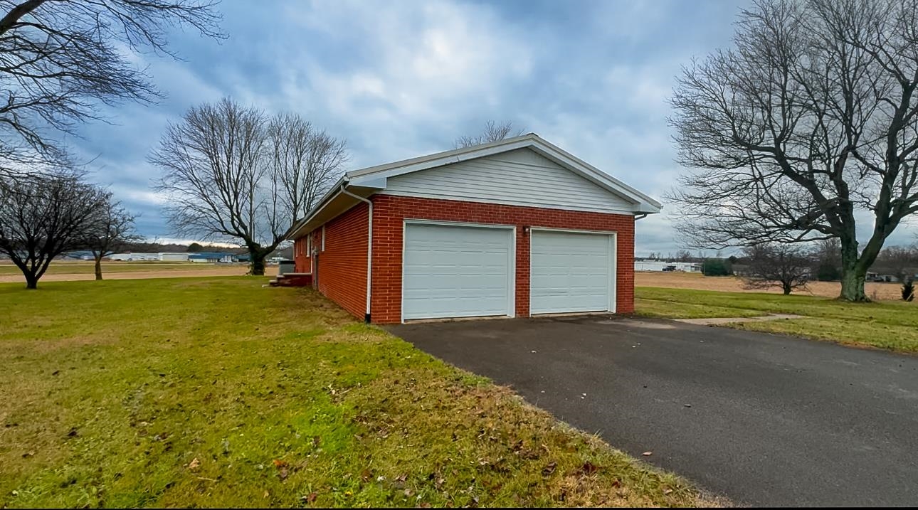 1316 Old Main St, Hartford, Kentucky 42347, 4 Bedrooms Bedrooms, ,2 BathroomsBathrooms,Ranch,For Sale,Old Main St,91264