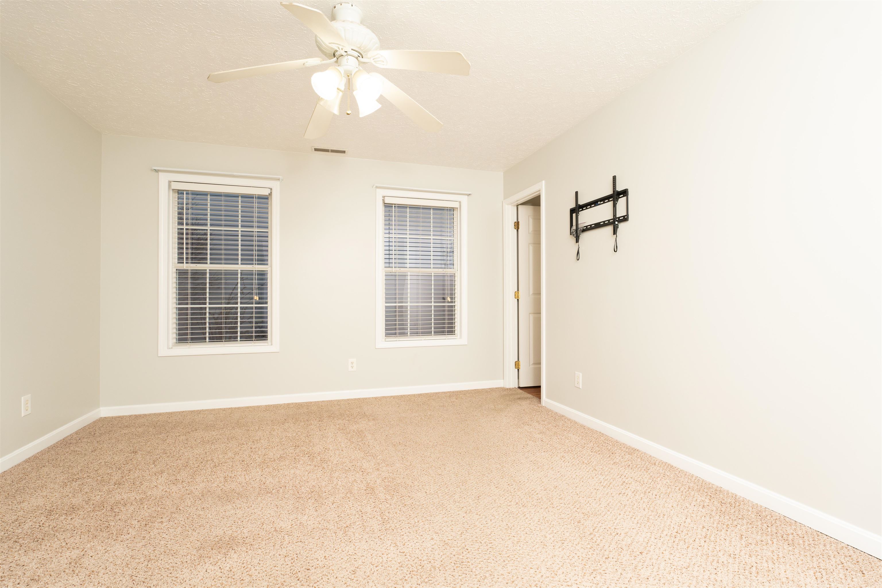 170 Partridge Loop, Owensboro, Kentucky 42301, 3 Bedrooms Bedrooms, ,2 BathroomsBathrooms,Single Family Residence,For Sale,Partridge Loop,91266