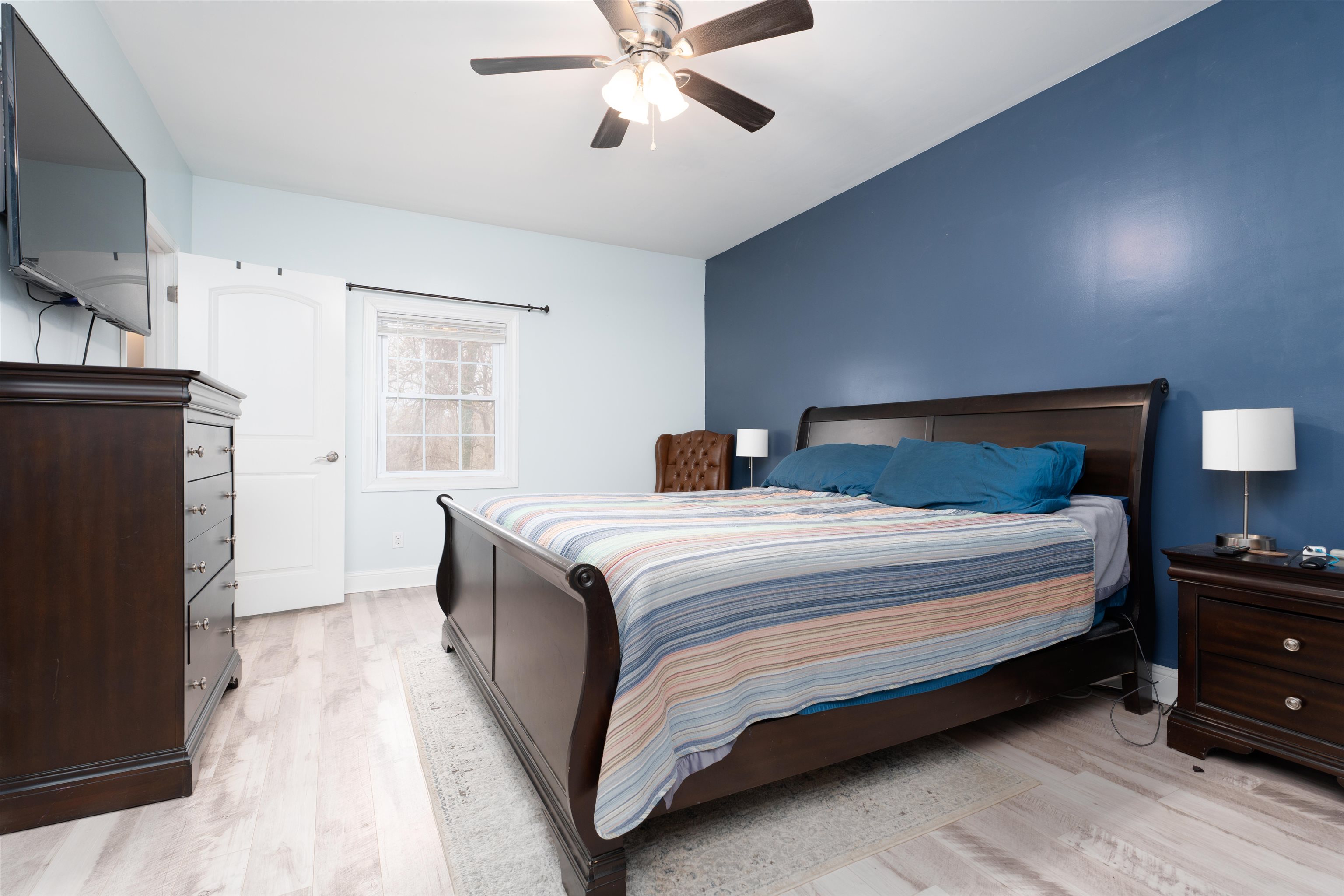 717 Center St, Central City, Kentucky 42330, 4 Bedrooms Bedrooms, ,3 BathroomsBathrooms,Single Family Residence,For Sale,Center St,91267